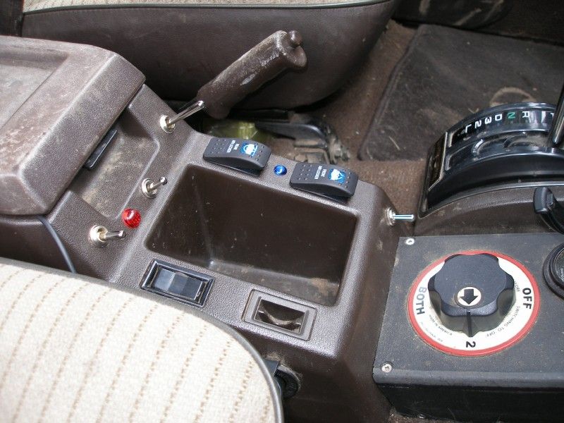 locker switch.jpg