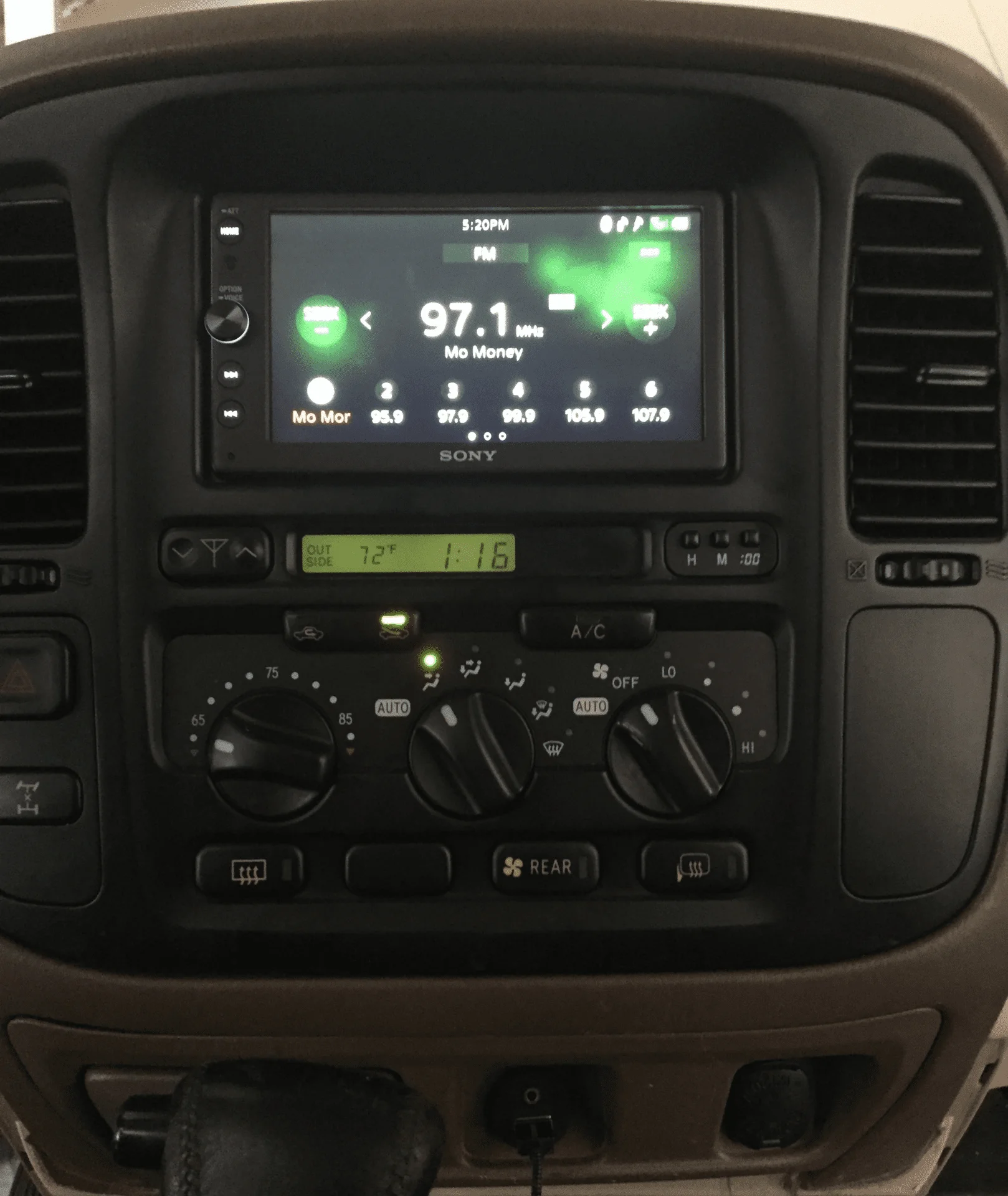 lonecruiser-xav-ax100.webp