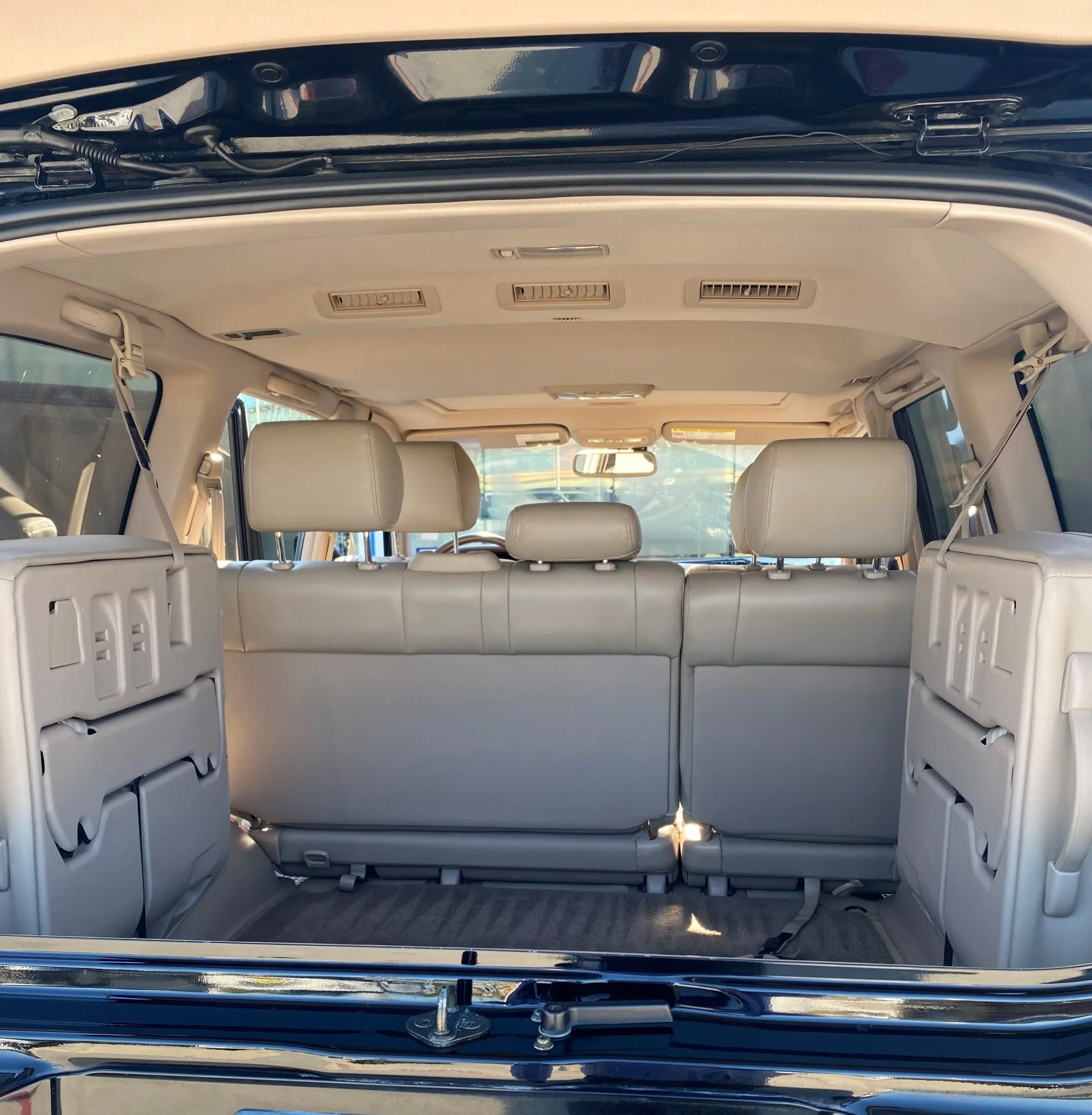 LX 470 3rd row rear mat (2).webp