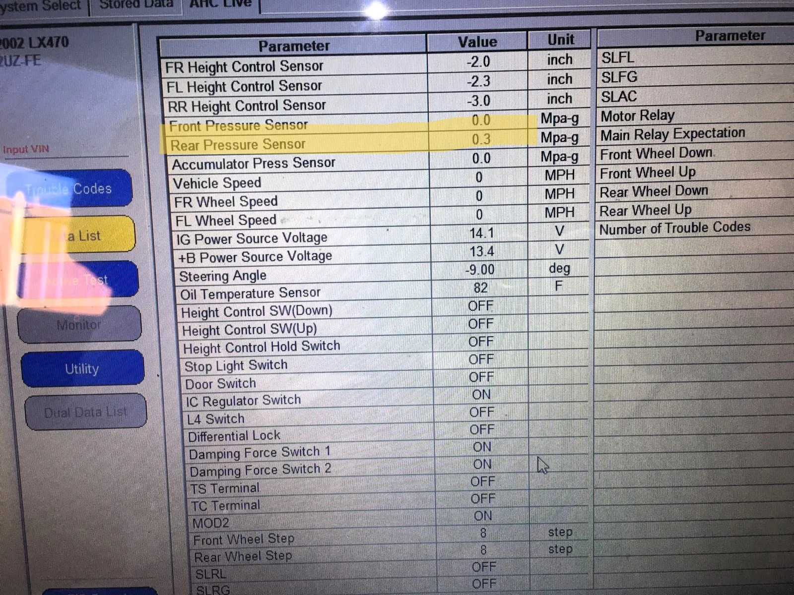 LX 470 AHC after chang accumulator.webp