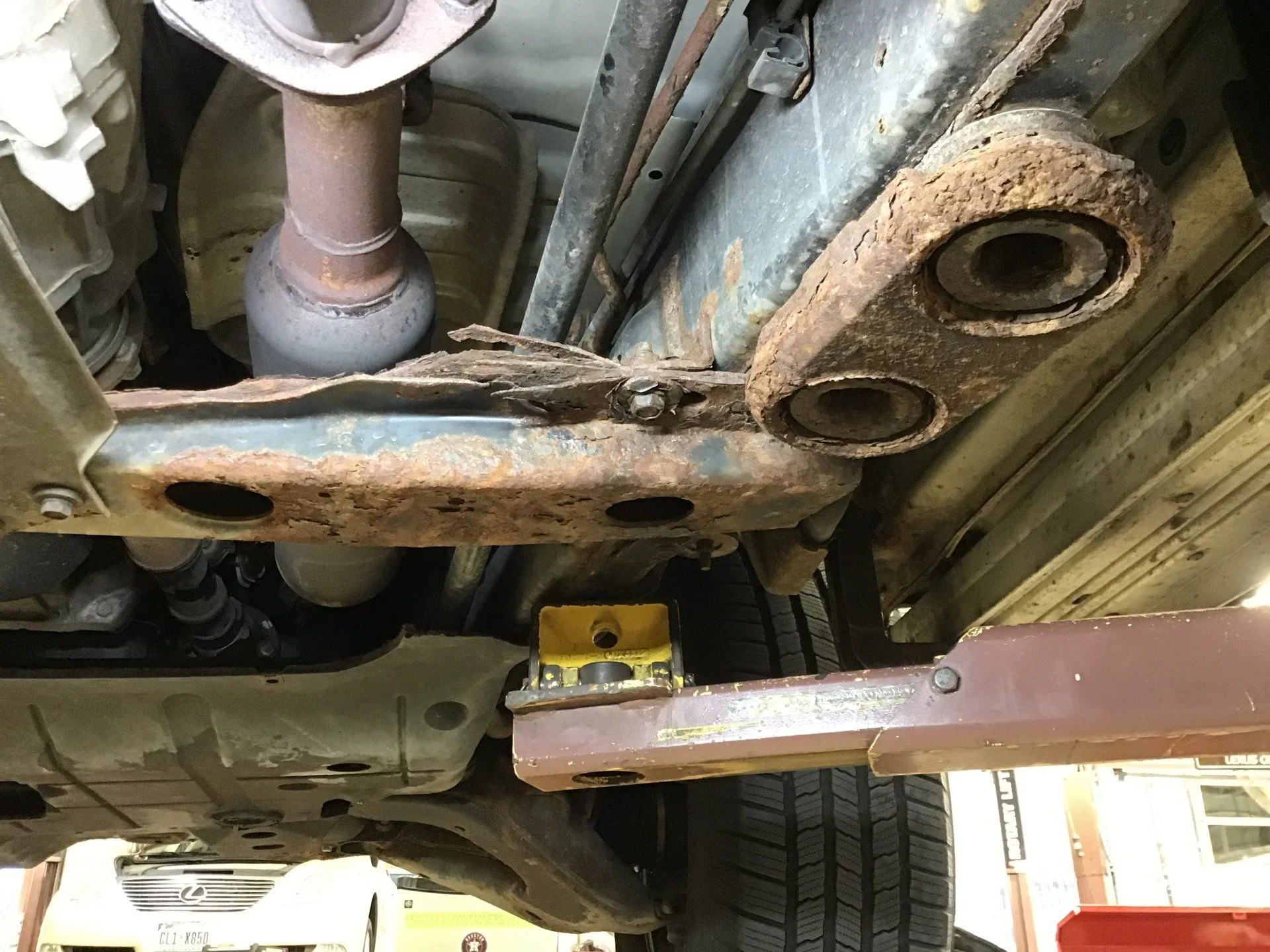 lx 470 under 10.webp