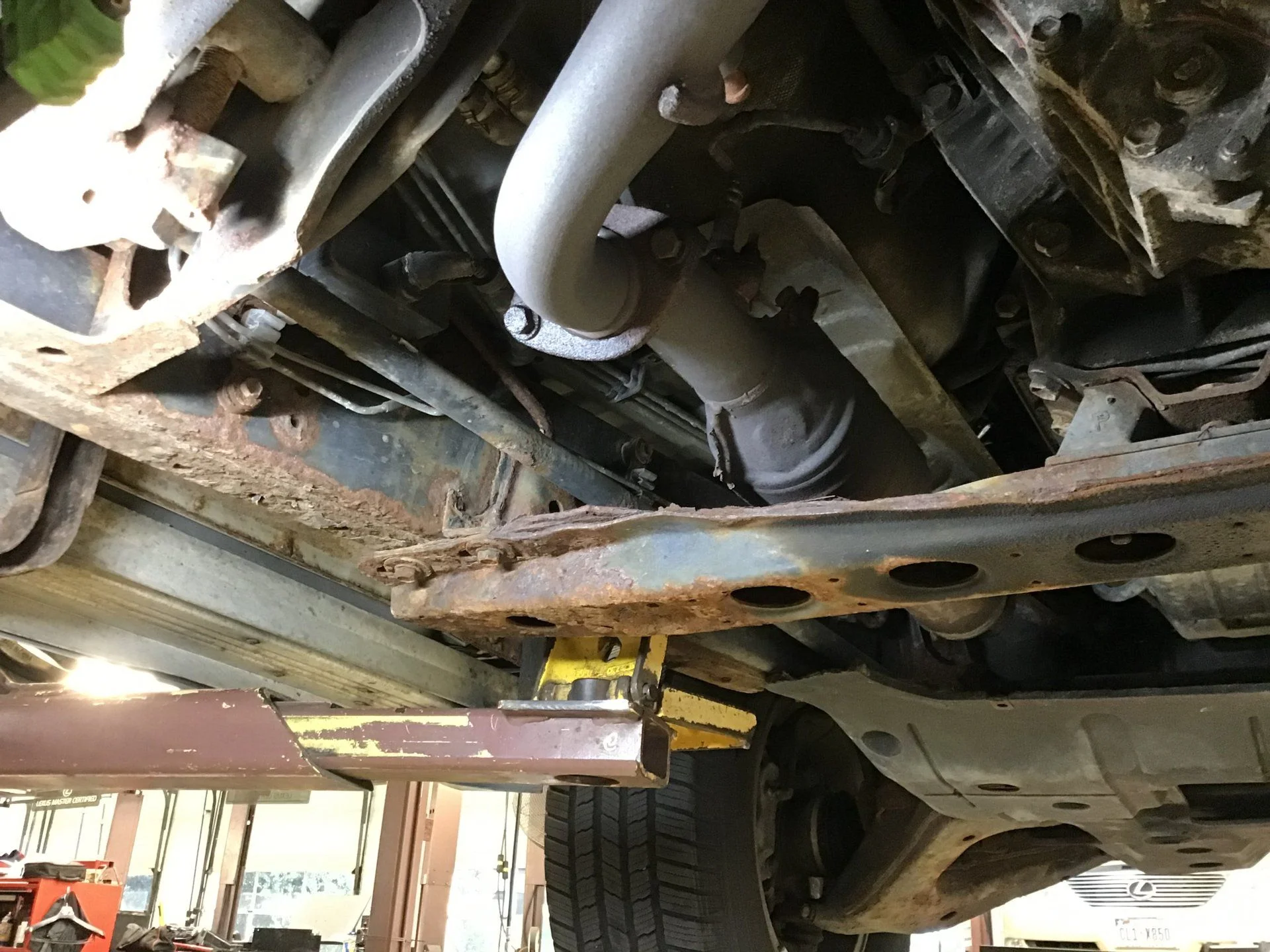 lx 470 under 2.webp