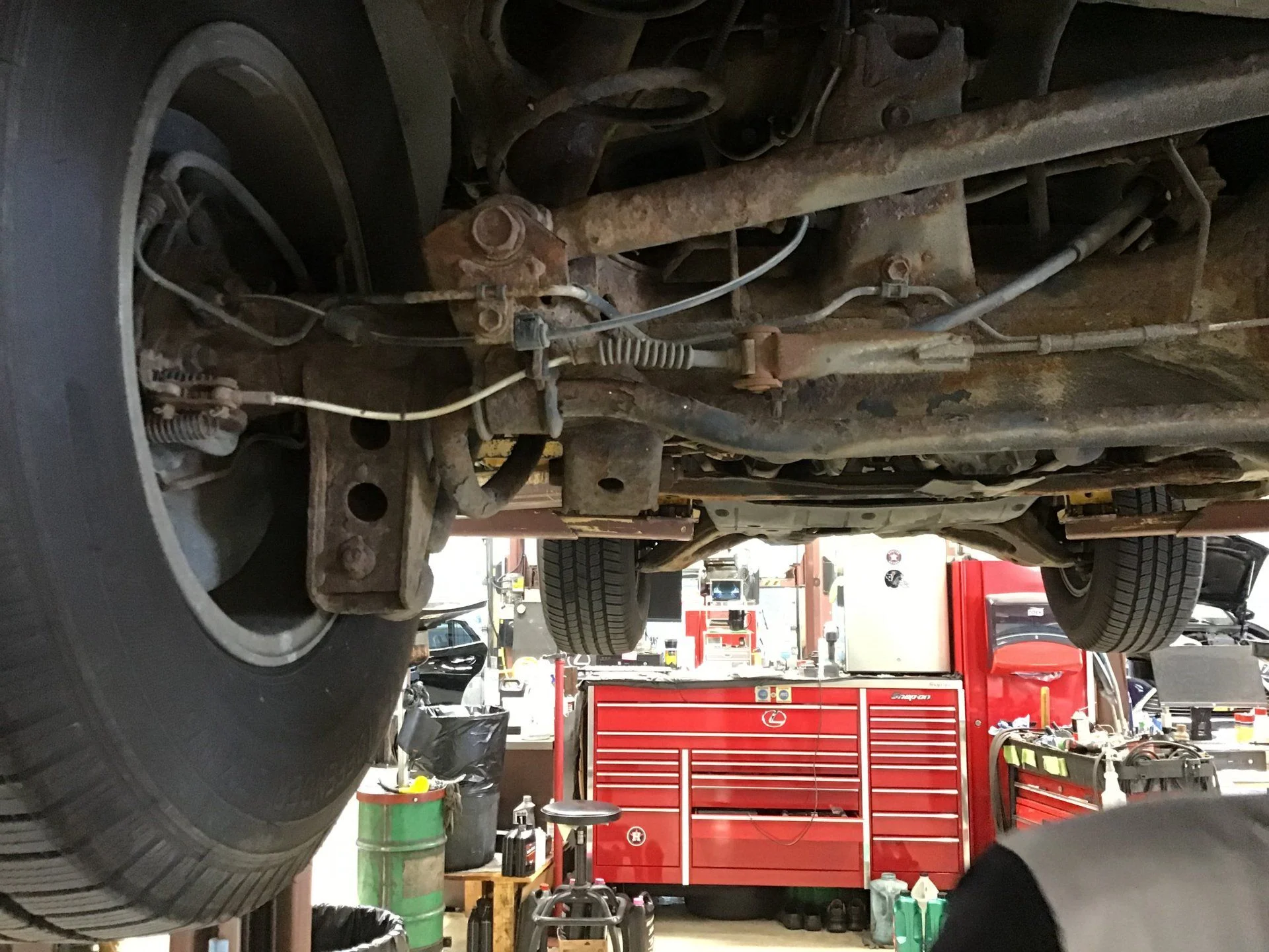 lx 470 under 6.webp