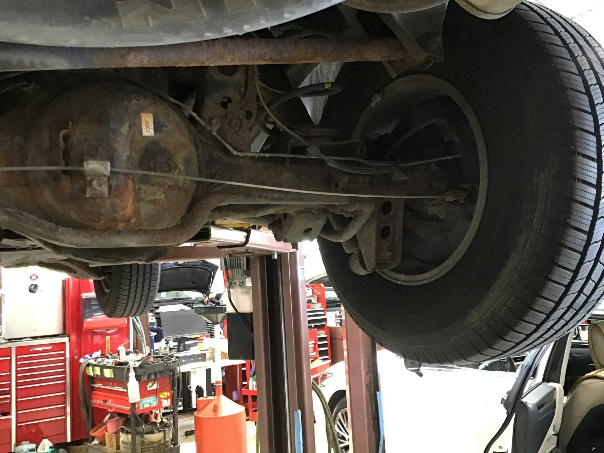 lx 470 under 7.webp