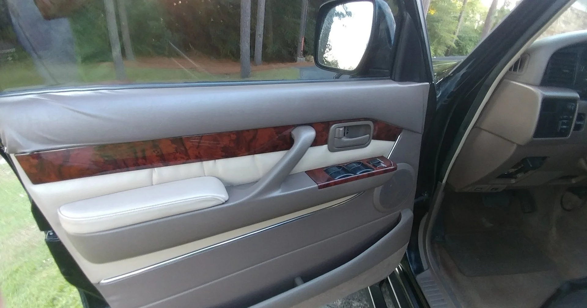 LX Driver Door interior.webp