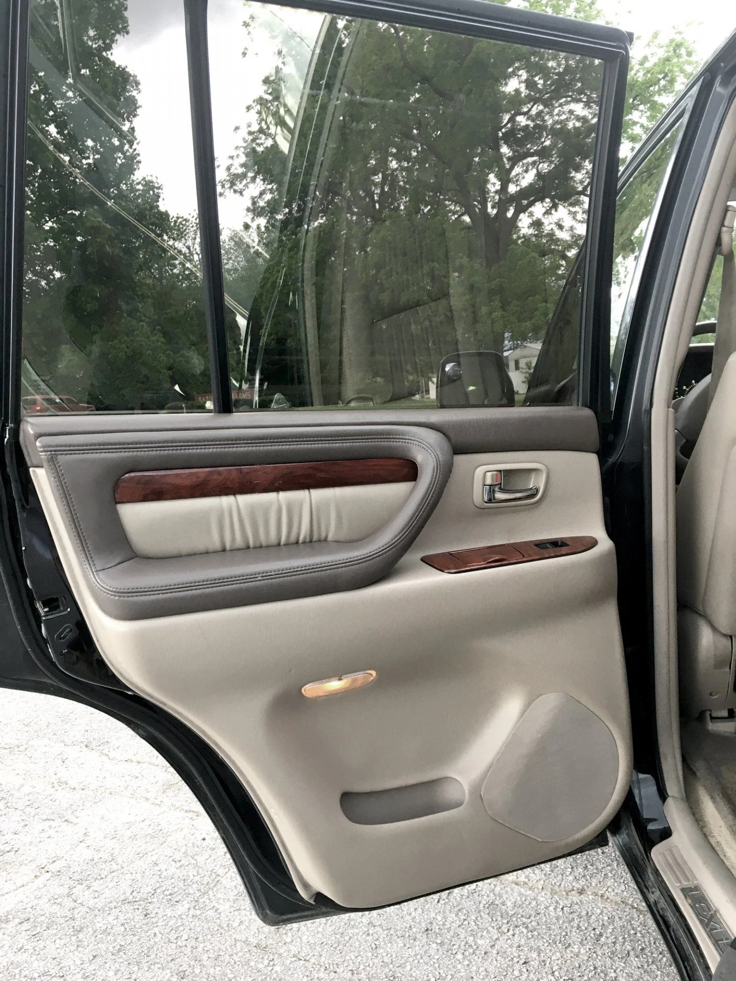 LX-Exterior-19.webp