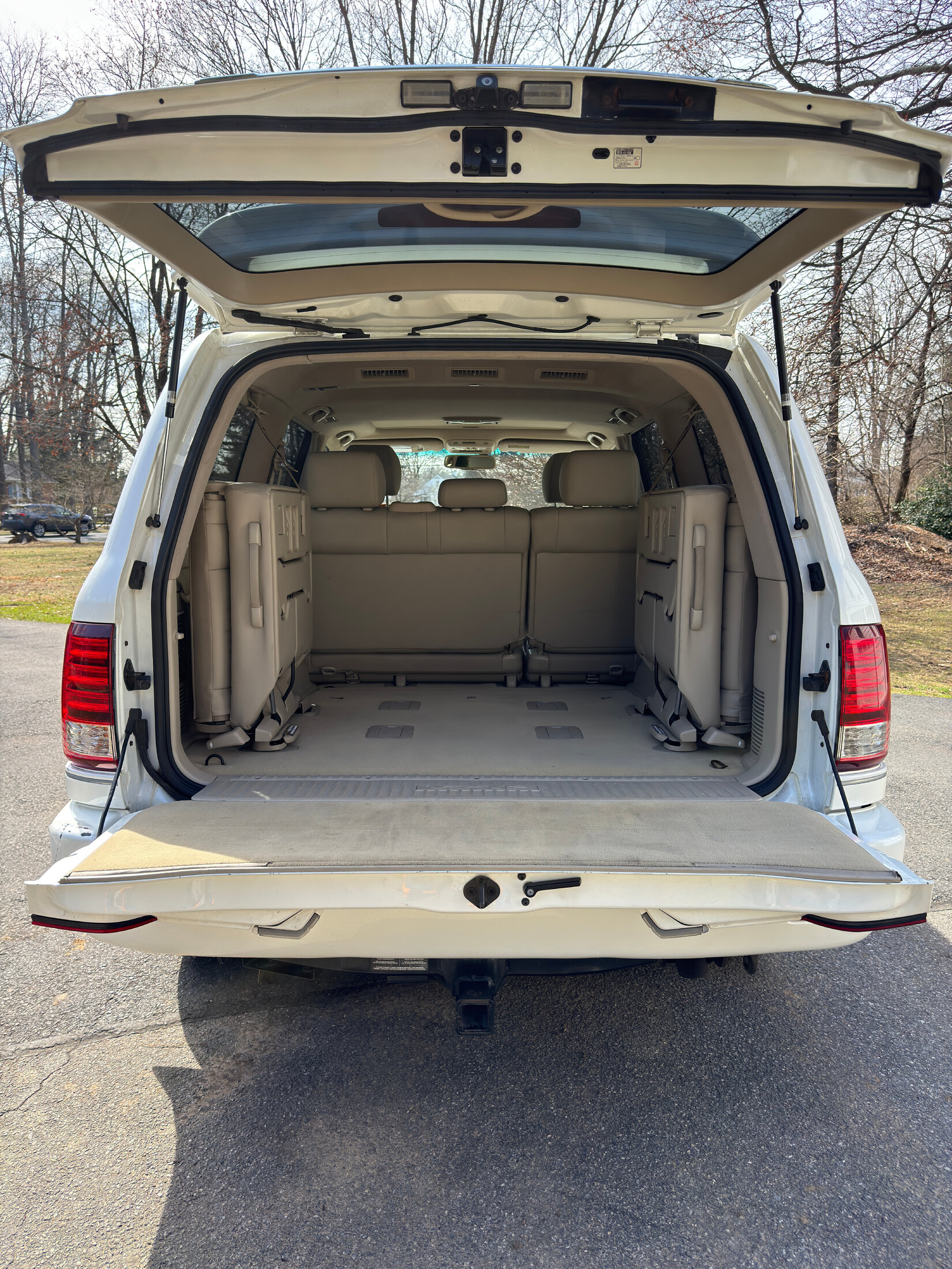 LX Hatch with tailgates.jpg