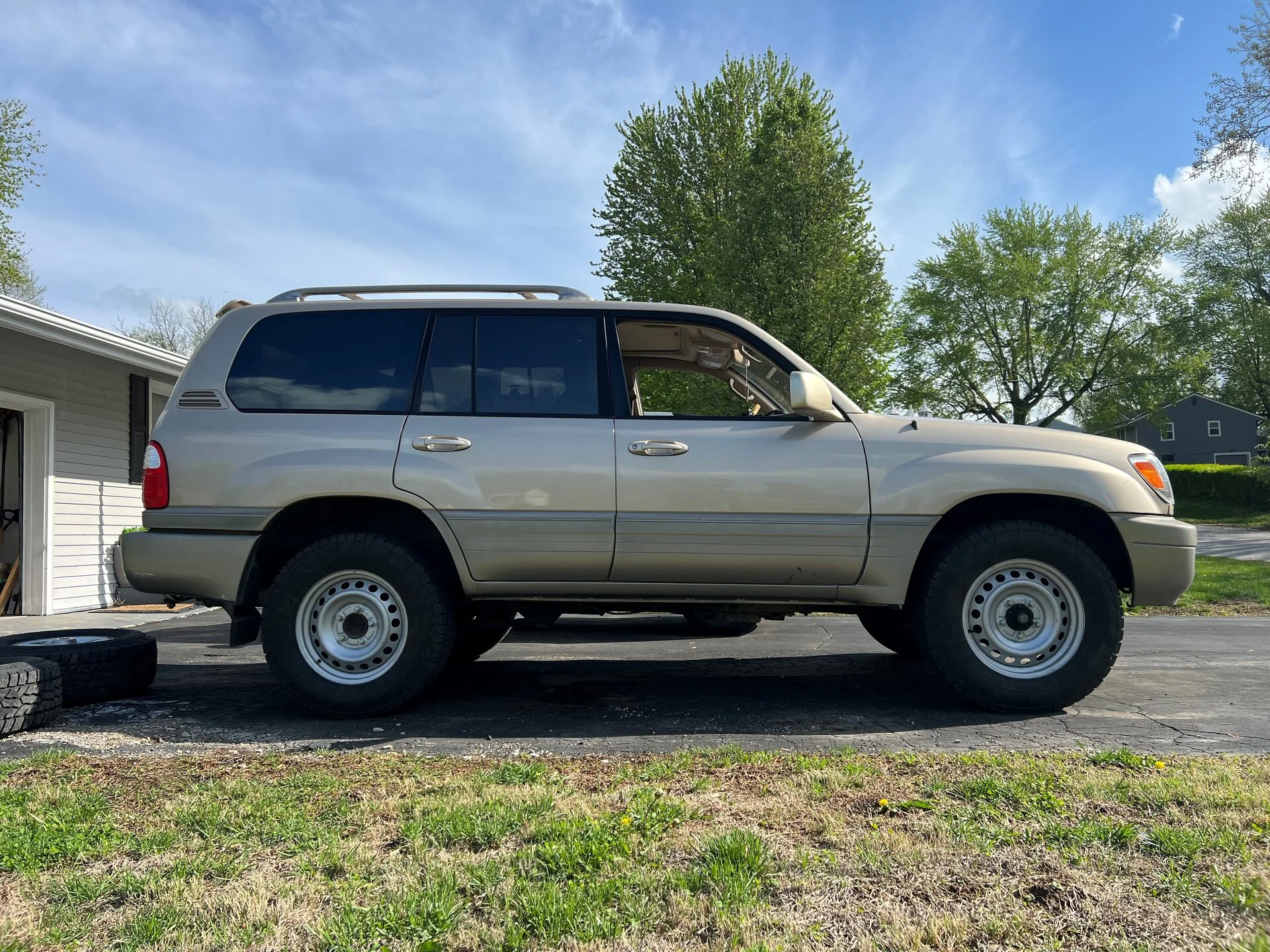 LX wheels.webp