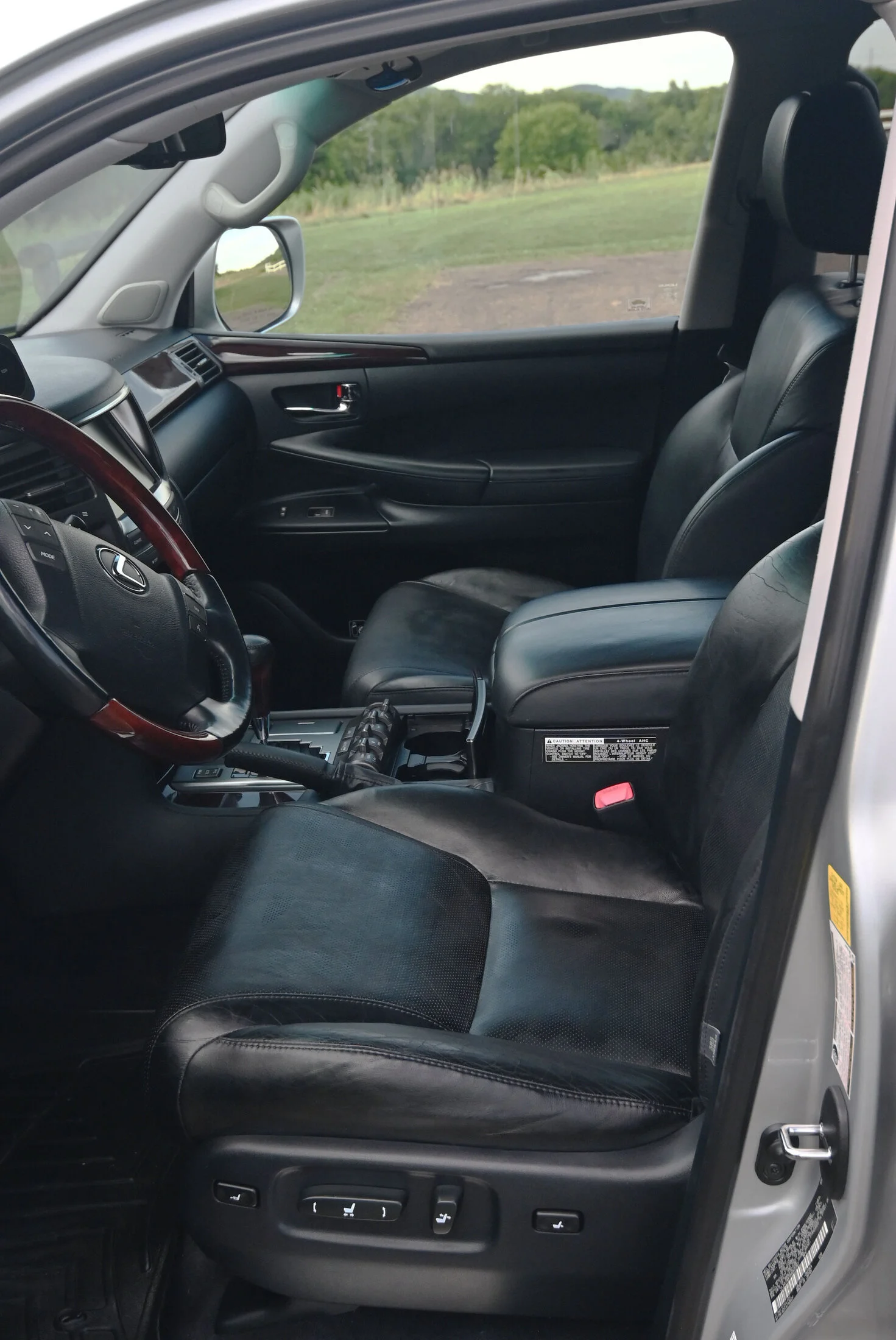 LX04.jpg