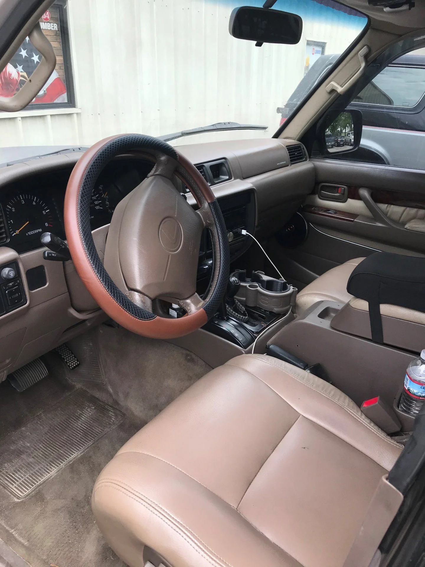 LX4.jpg