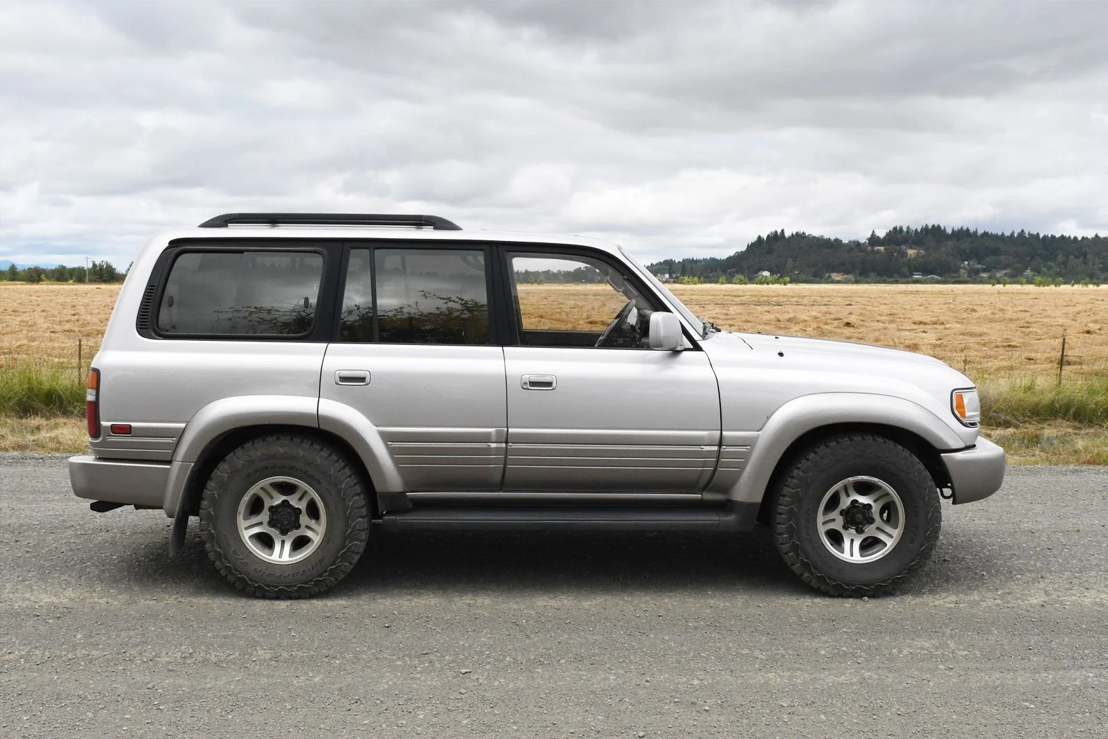 LX450 01.jpg