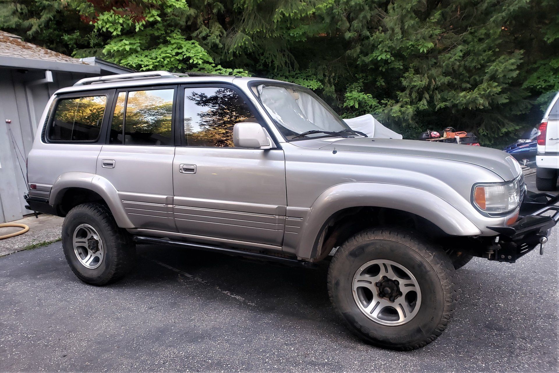 LX450-2020.jpg