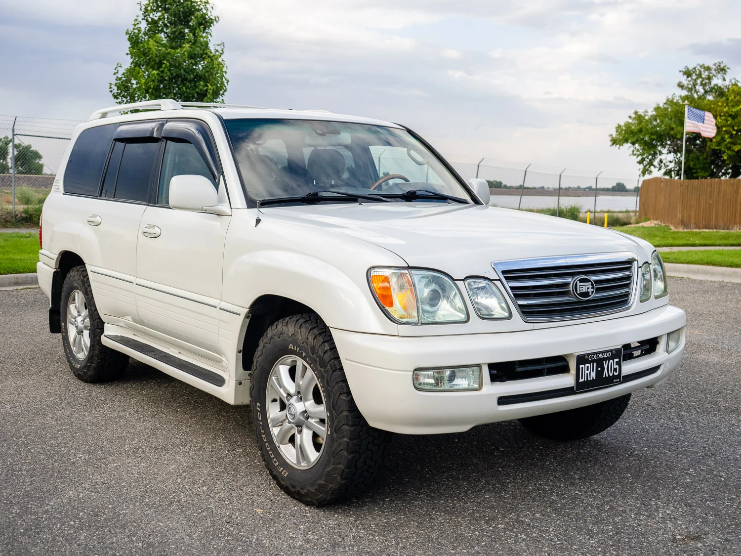 LX470-08.webp