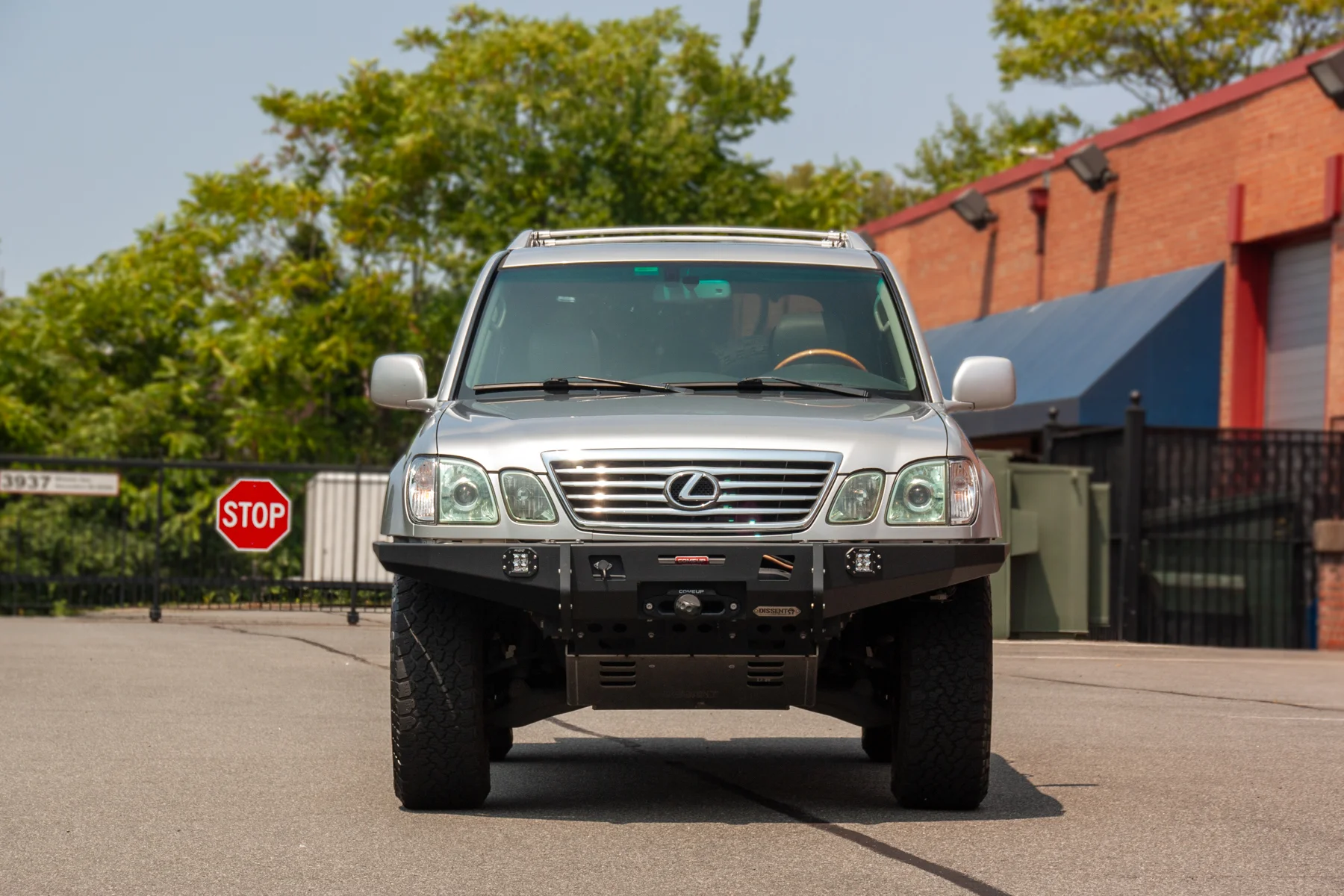 LX470-1.webp