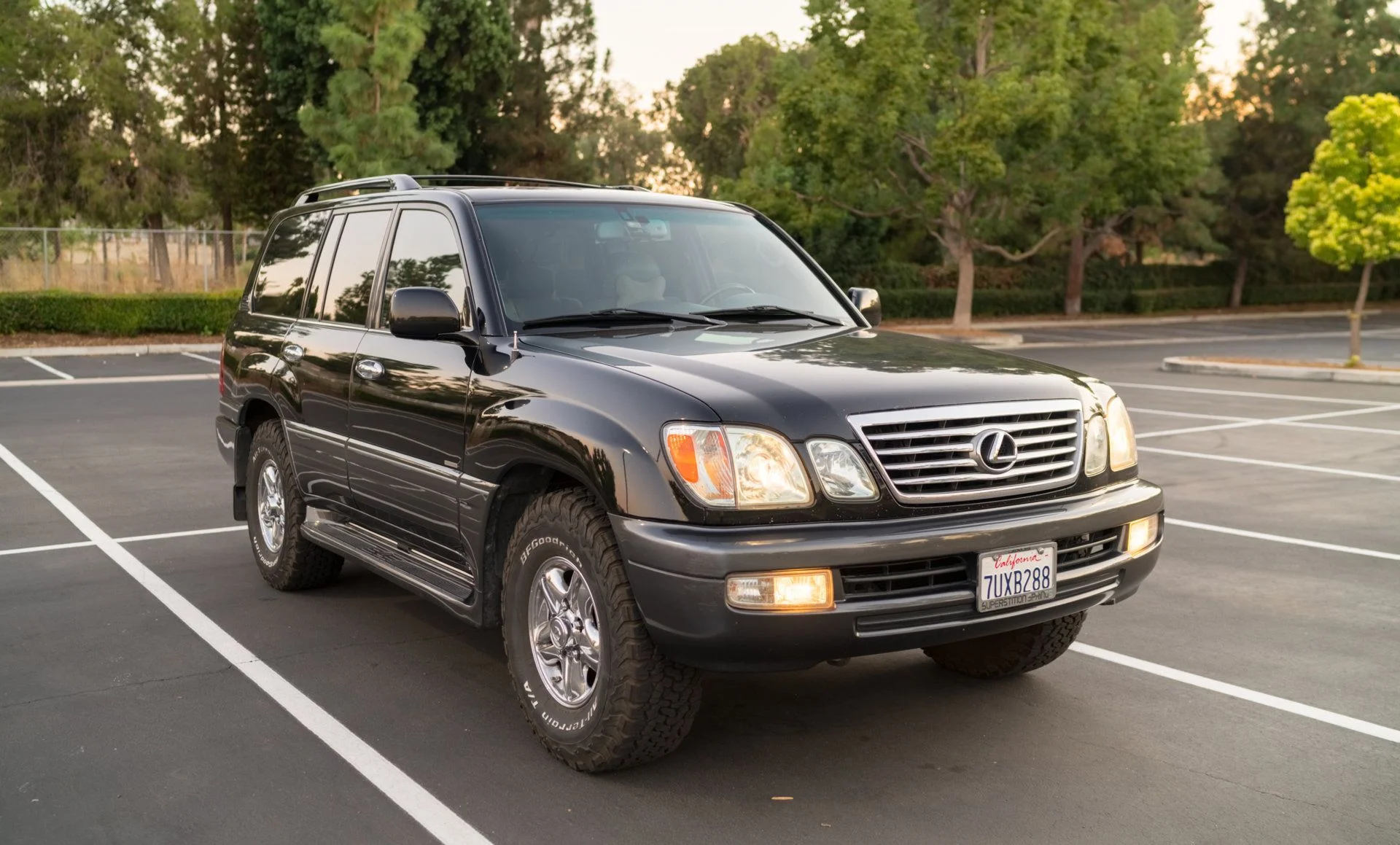 LX470 10.jpg
