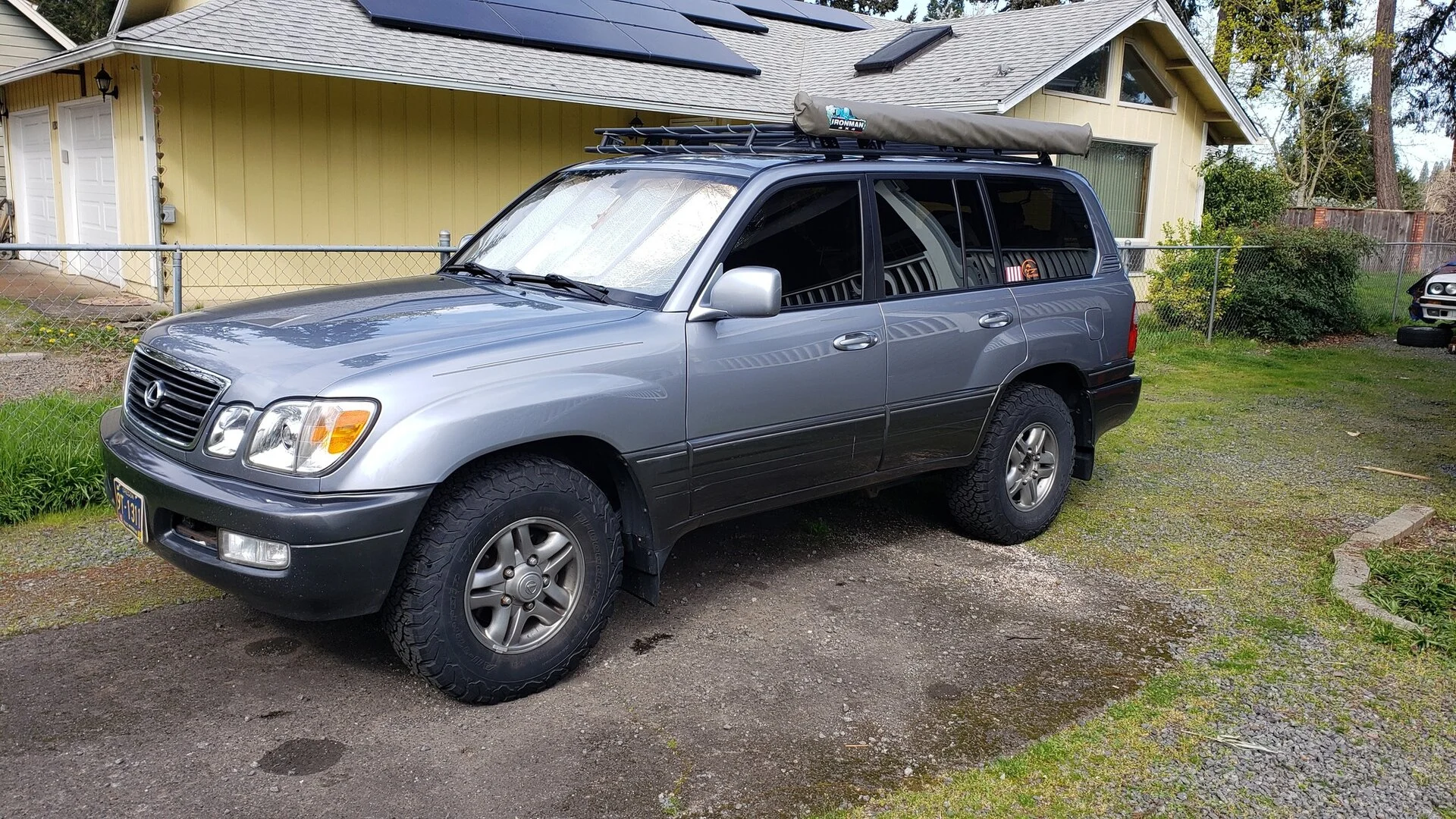 LX470 2.webp