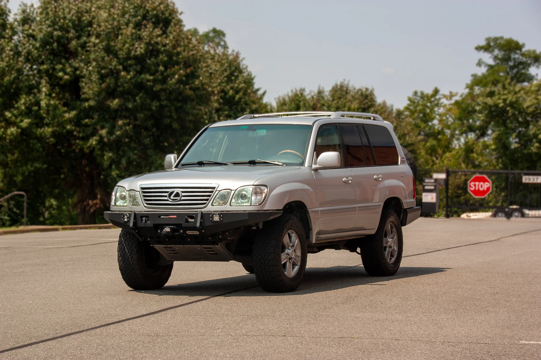 LX470-2.webp