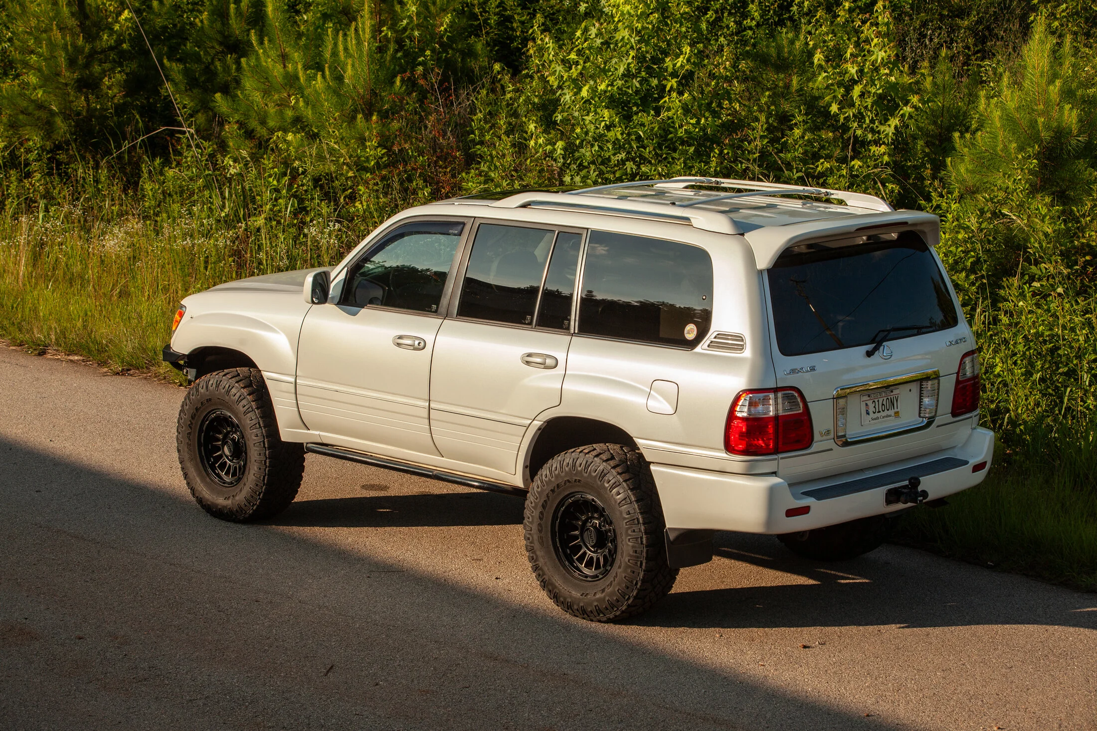 lx470-21.webp