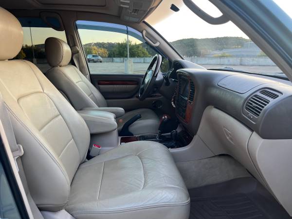 LX470 5.jpg