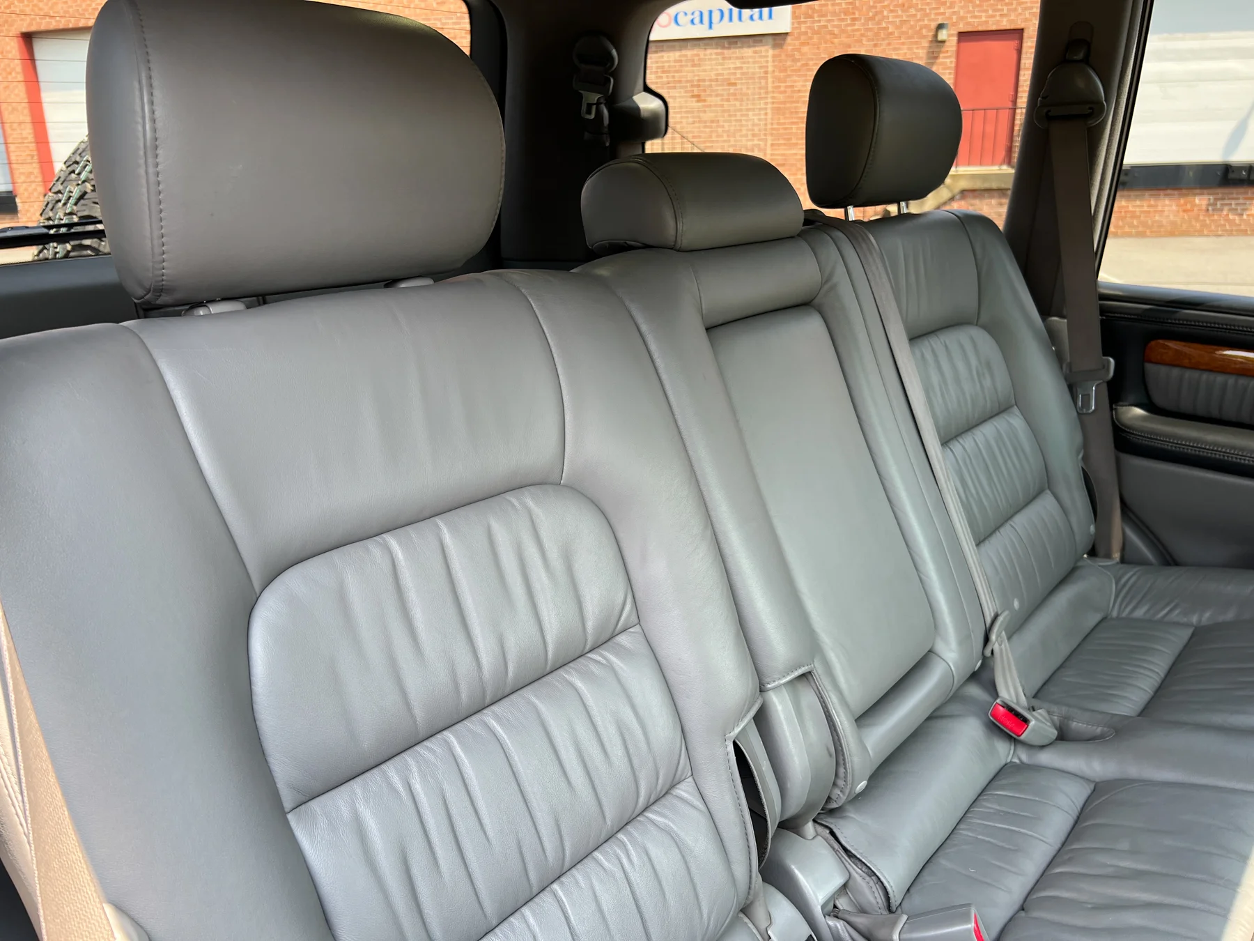 LX470-53.webp