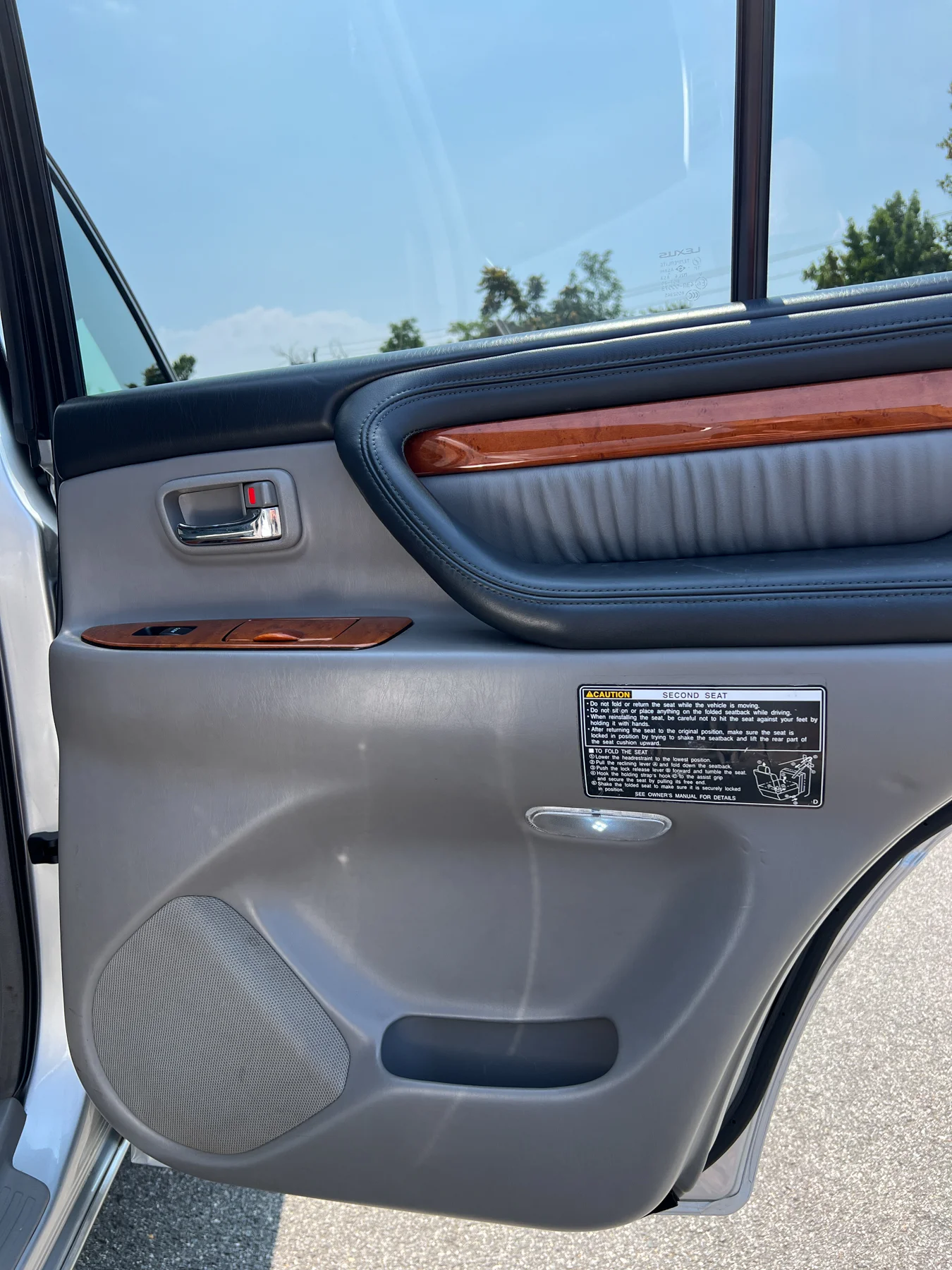 LX470-56.webp