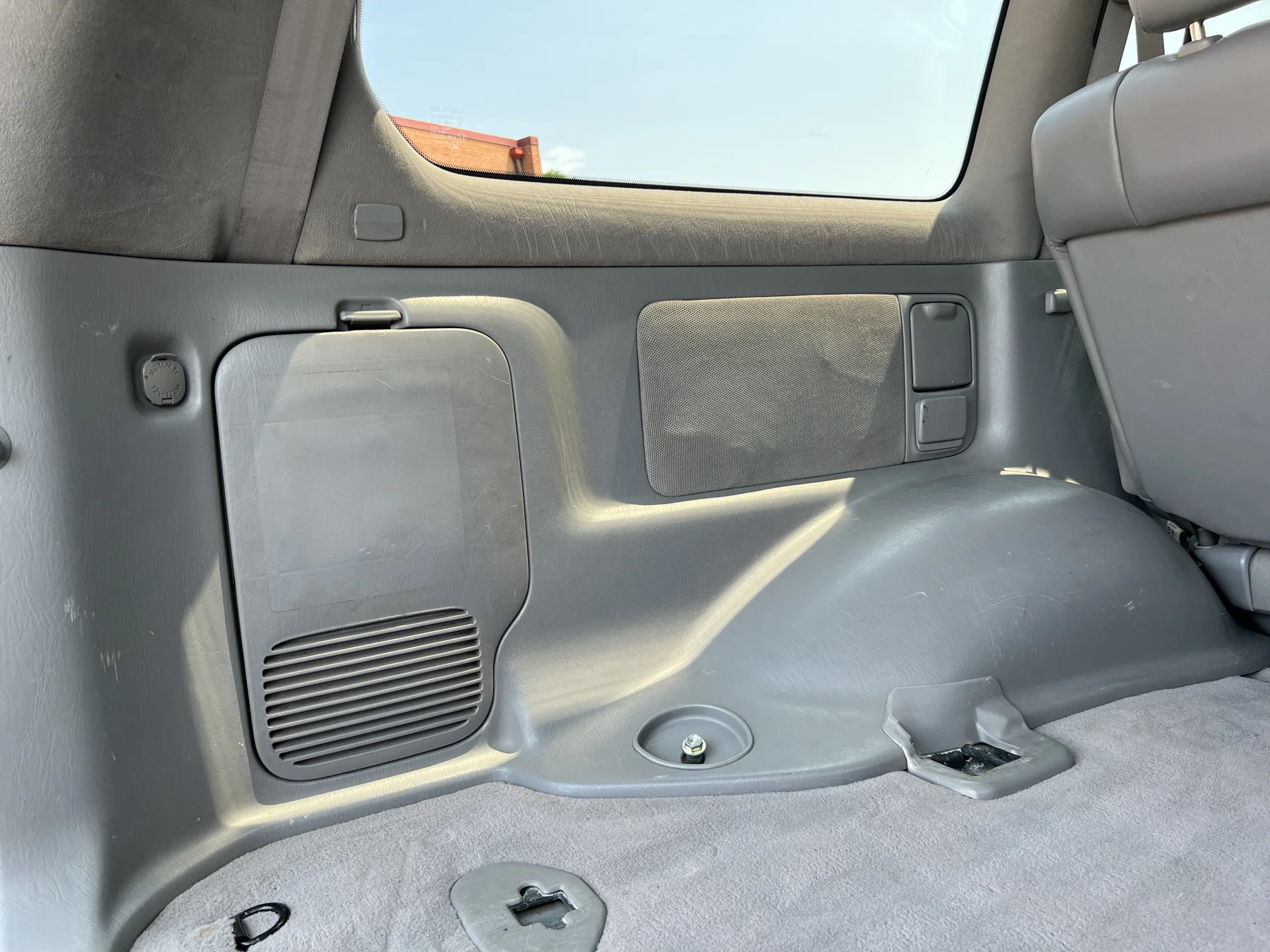 LX470-59.webp