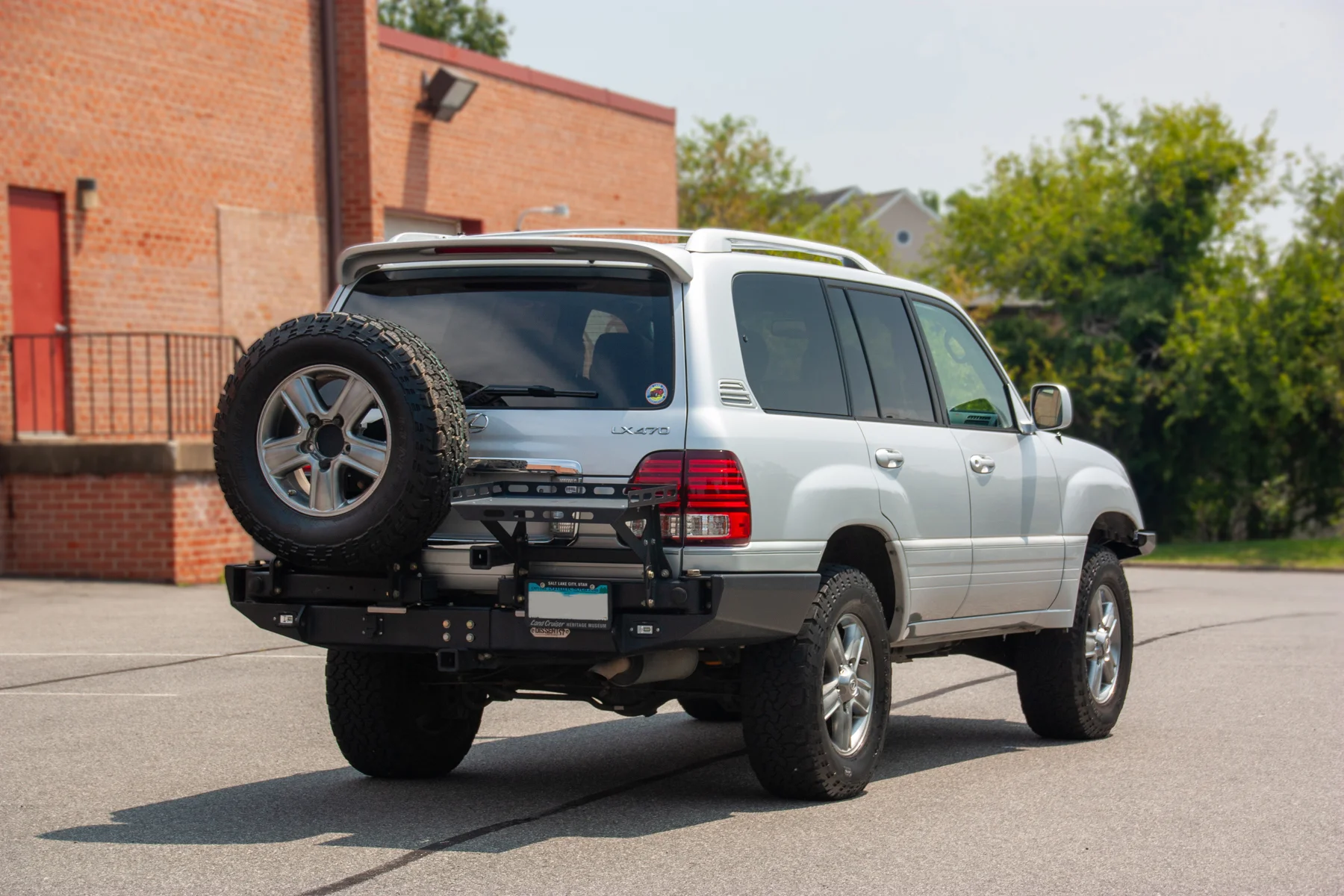 LX470-9.webp