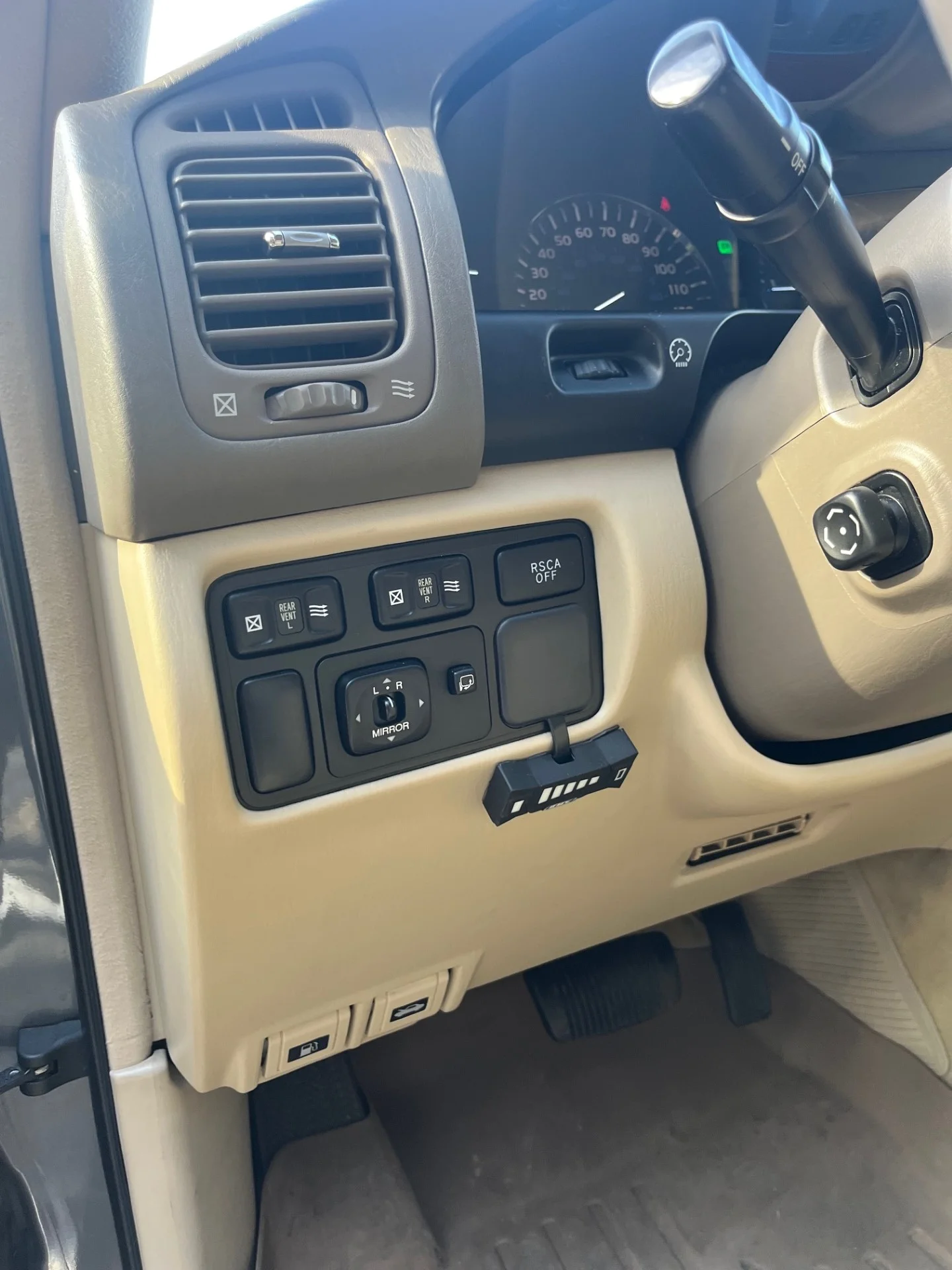 LX470 ARB Flood Light Control.webp