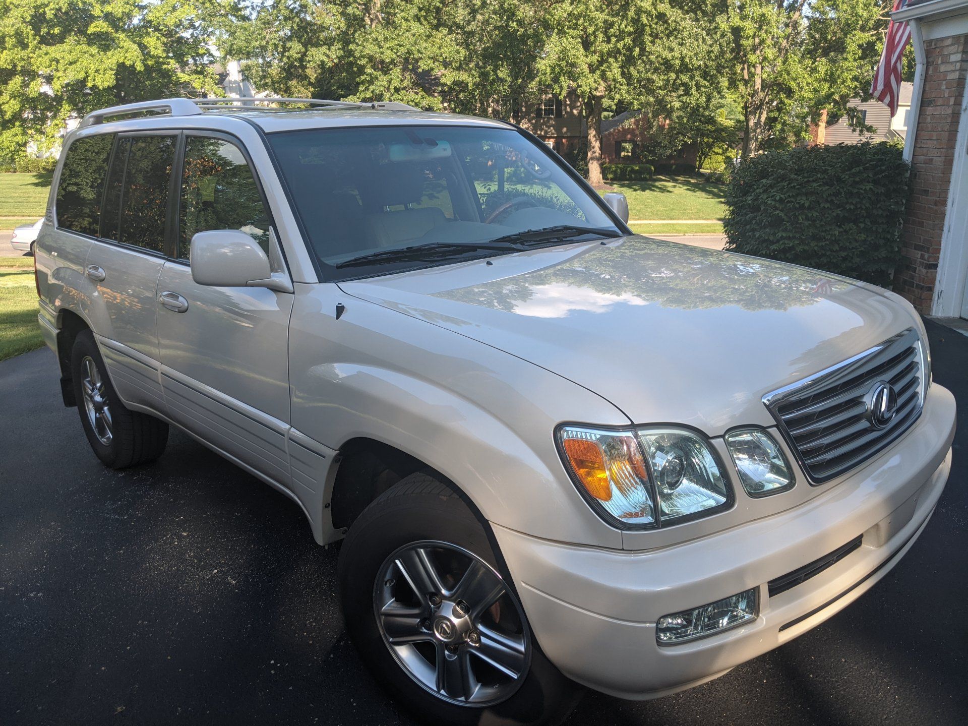 LX470.jpg