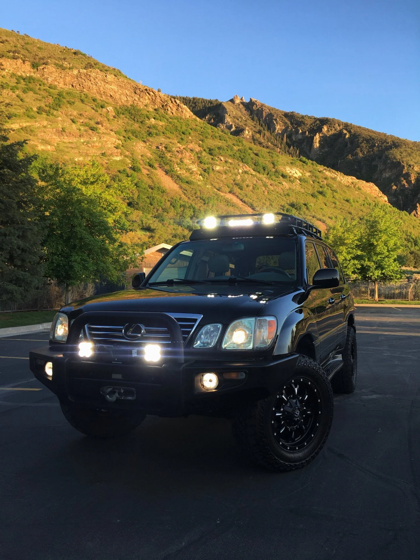 2006 LX470 - 143,000 Miles! Built to be used!