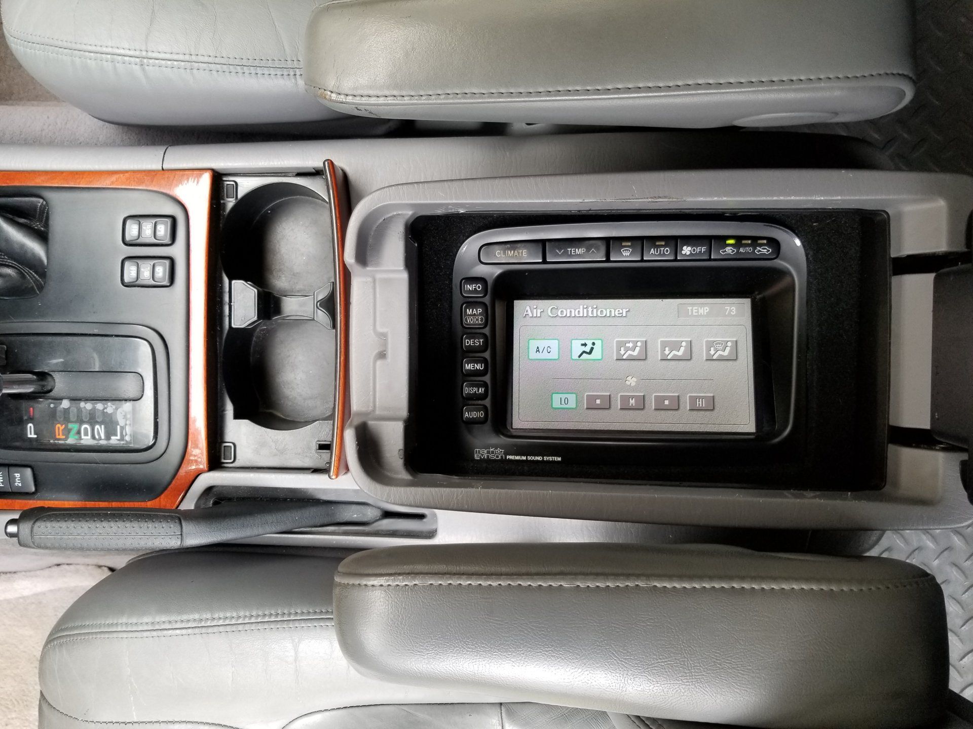LX470 Radio console2.jpg