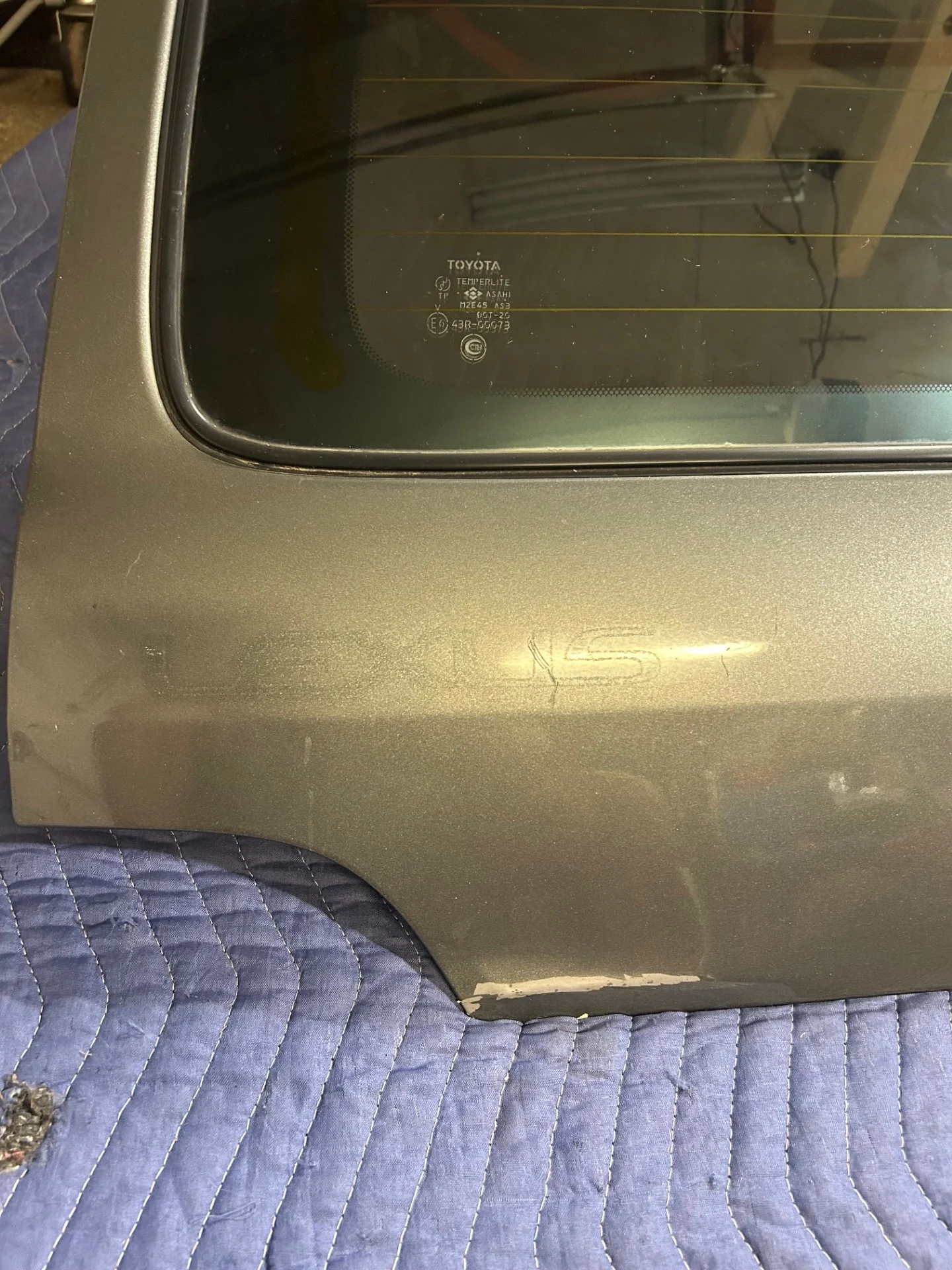LX470 Rear Hatch 3.webp