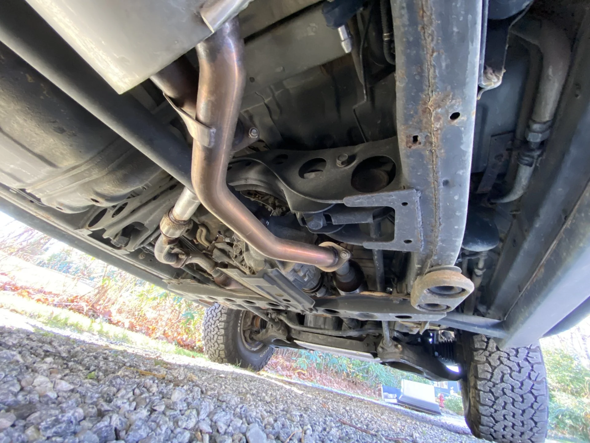 LX470-Undercarriage4.webp