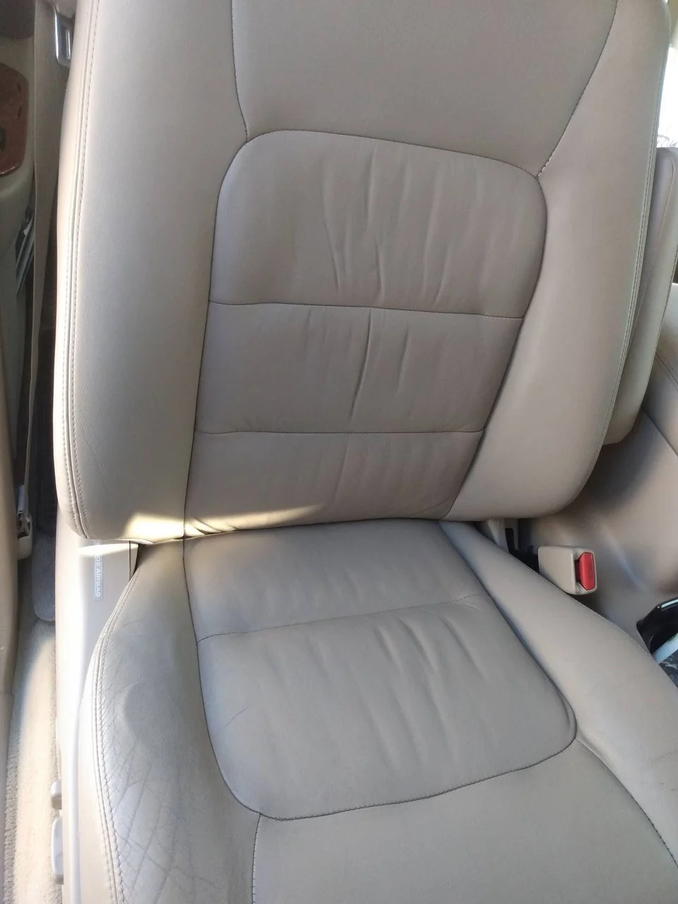 LX470_seat.webp