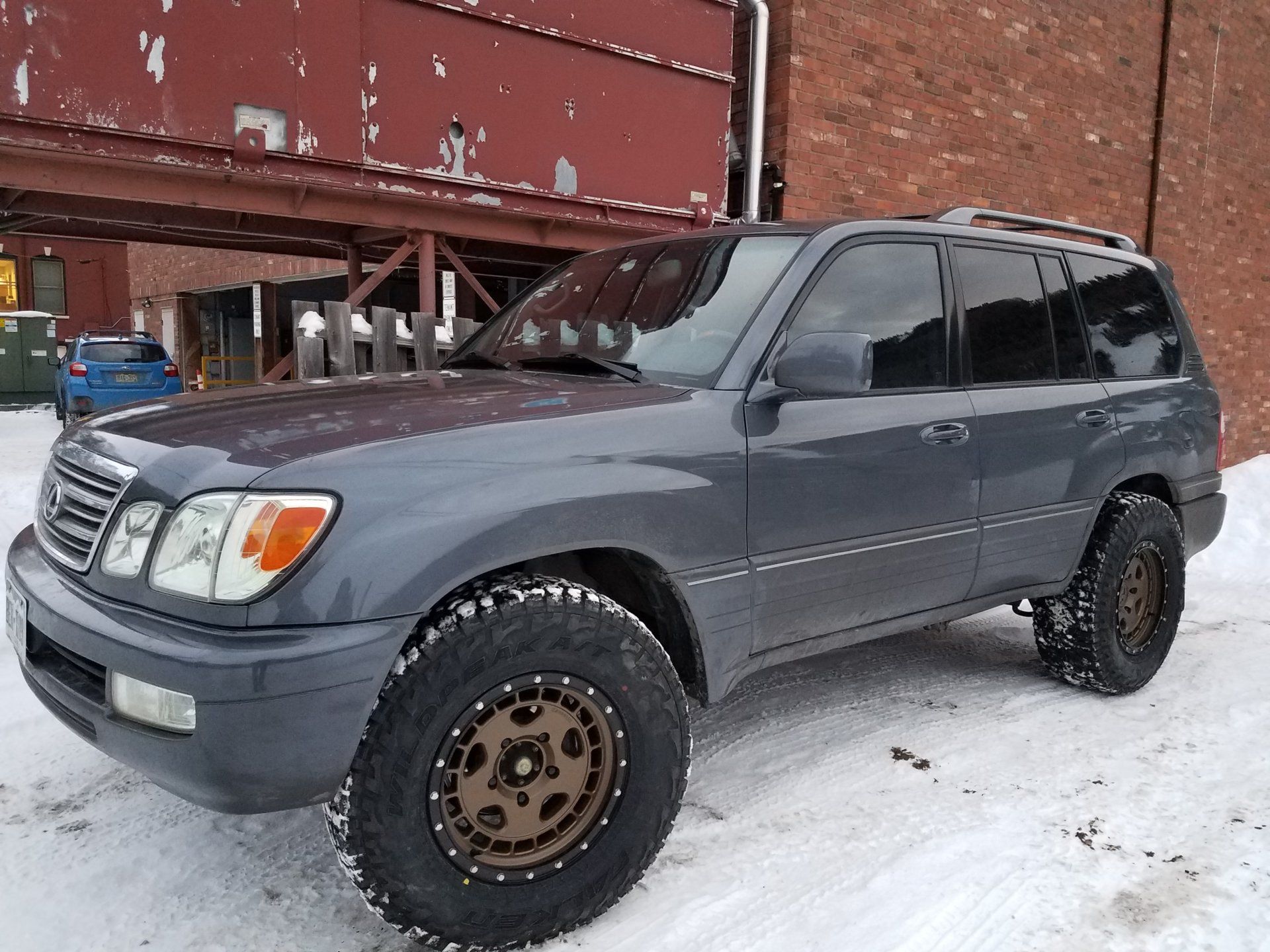 lx470wheels.jpg