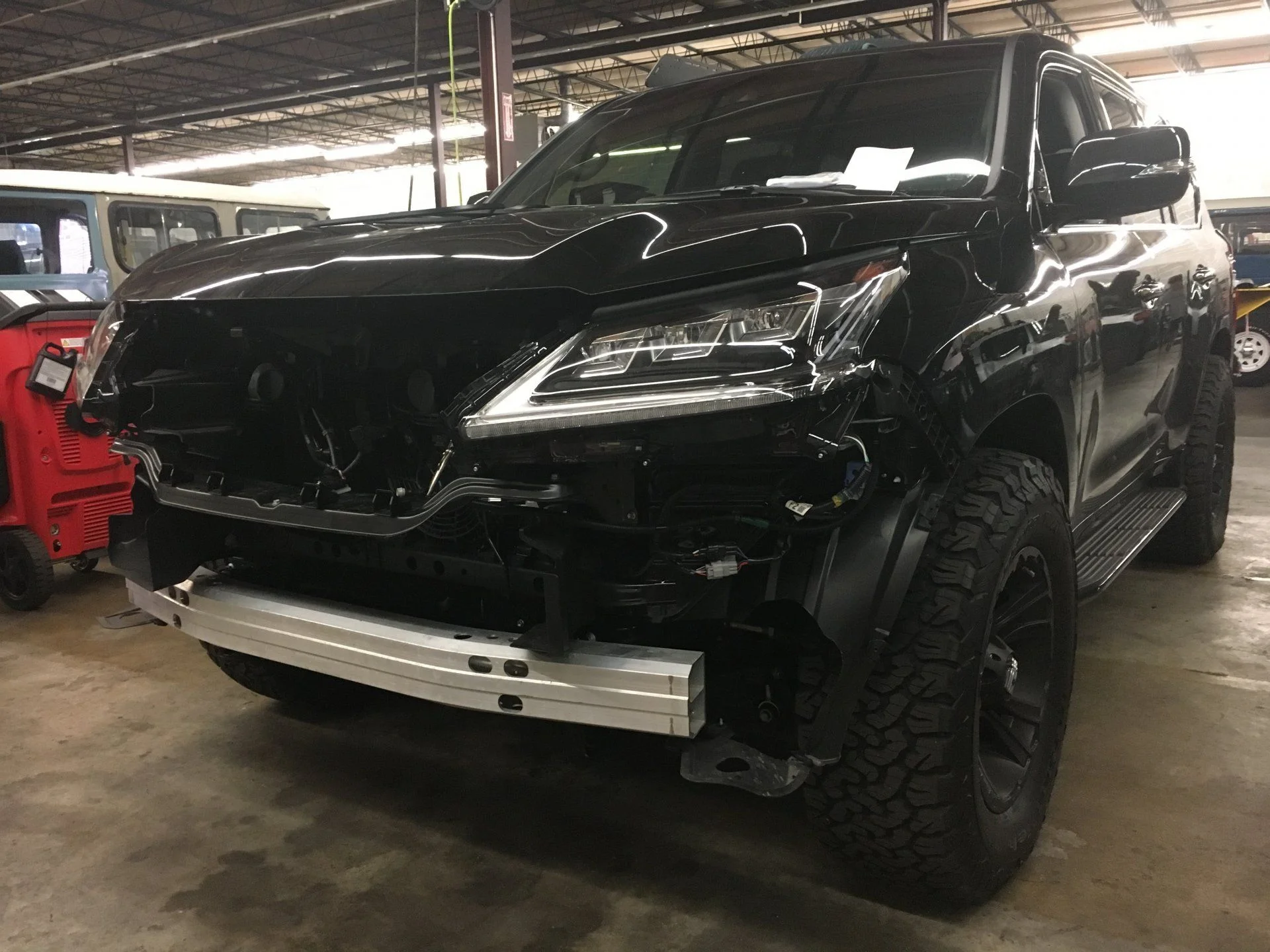 LX570 (3).webp