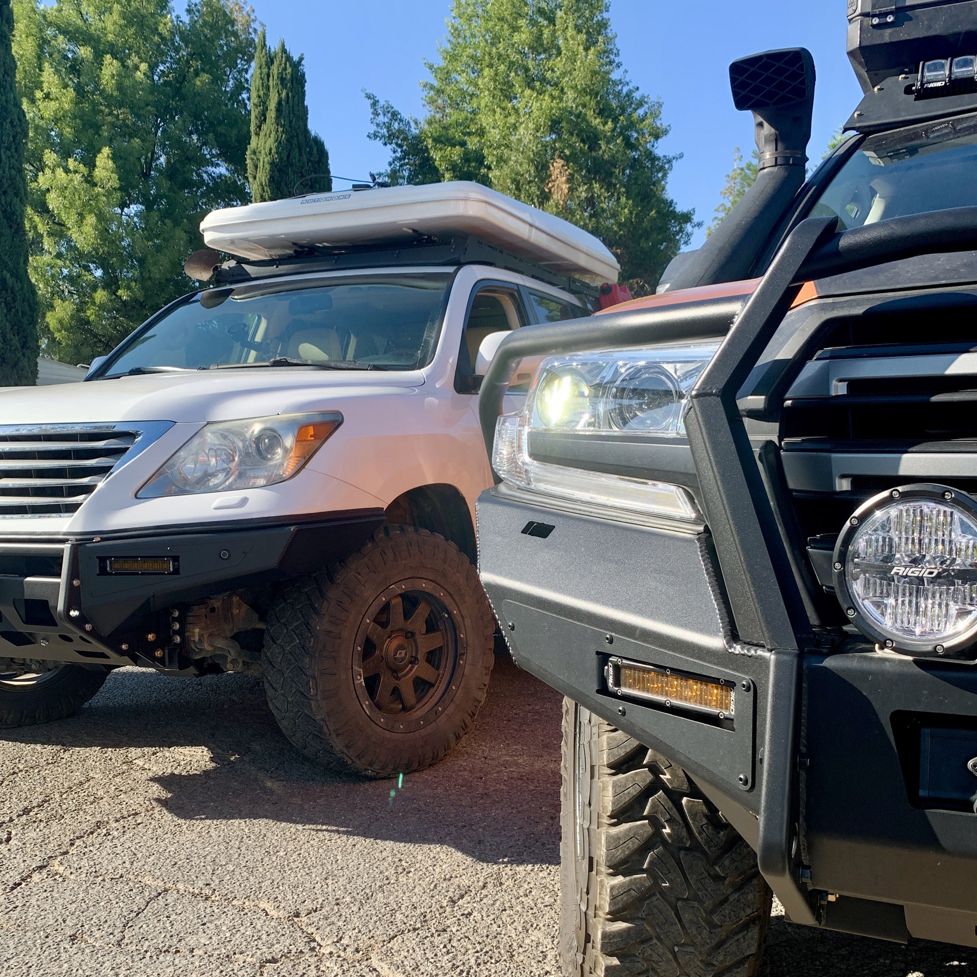 LX570-LC200-04.jpg