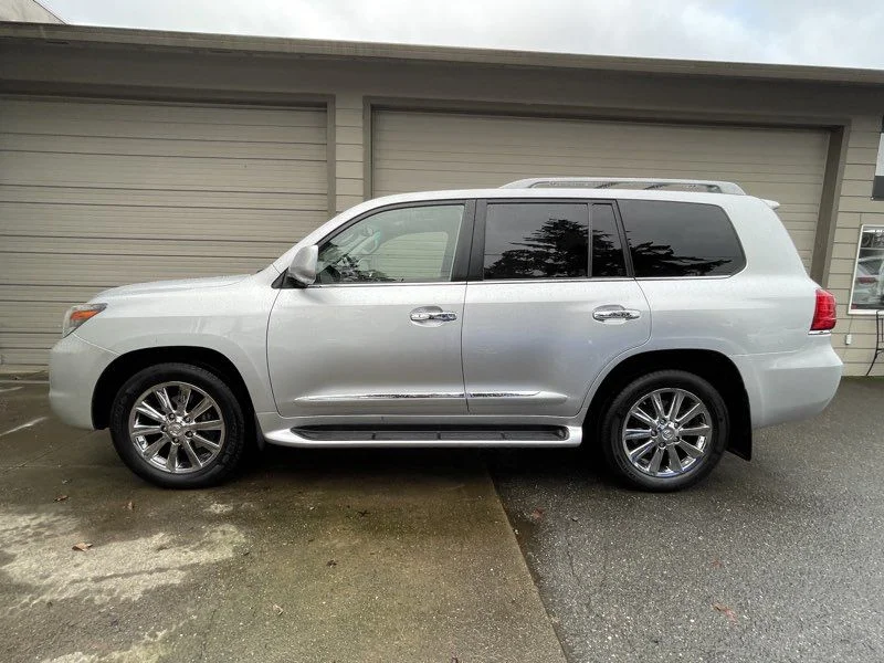 LX570.JPG