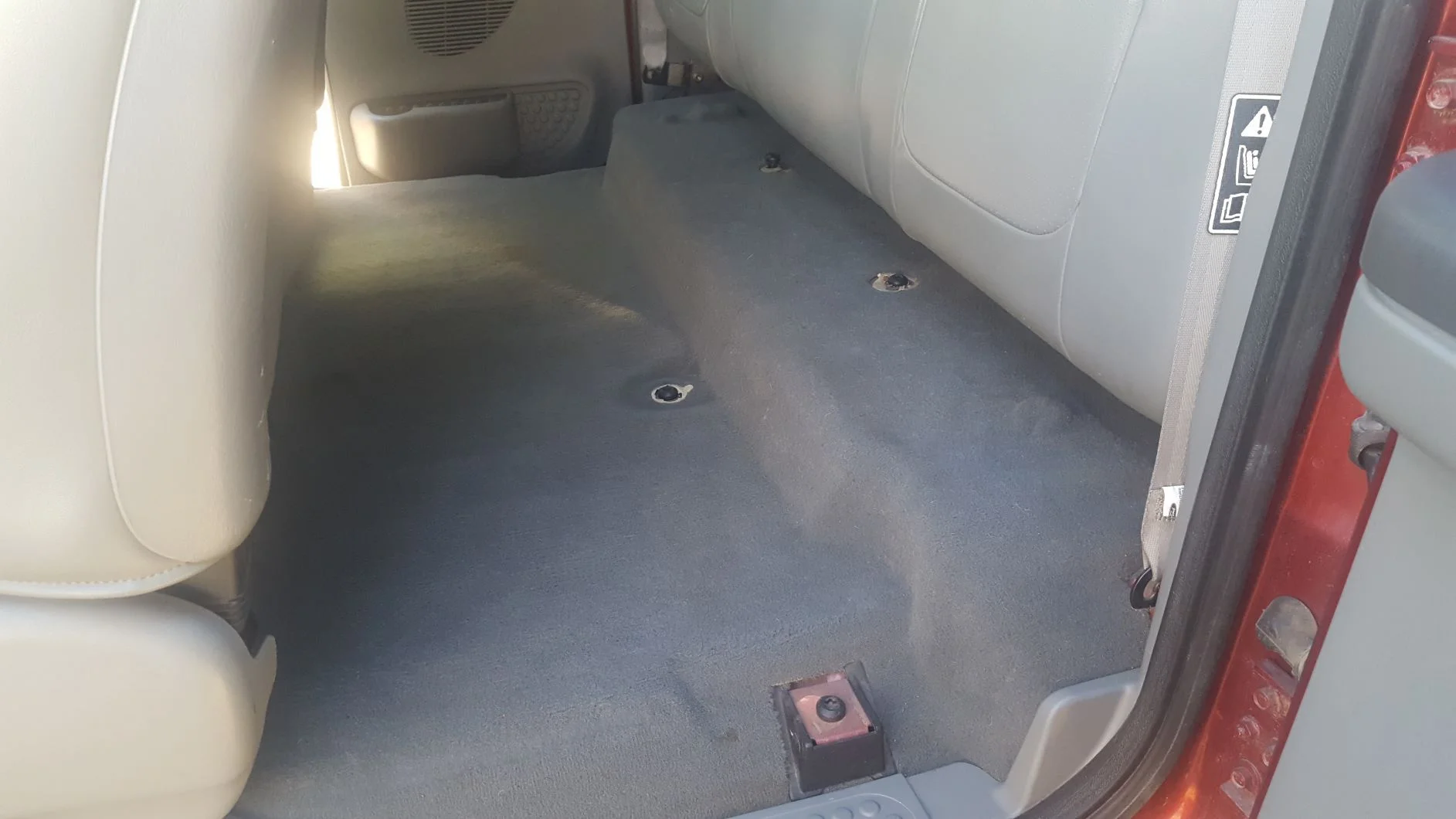 M_Rear carpet.webp