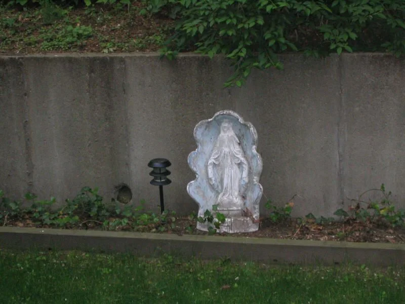 mary1.webp