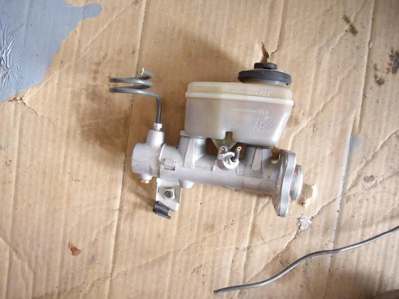 master cylinder 1.webp