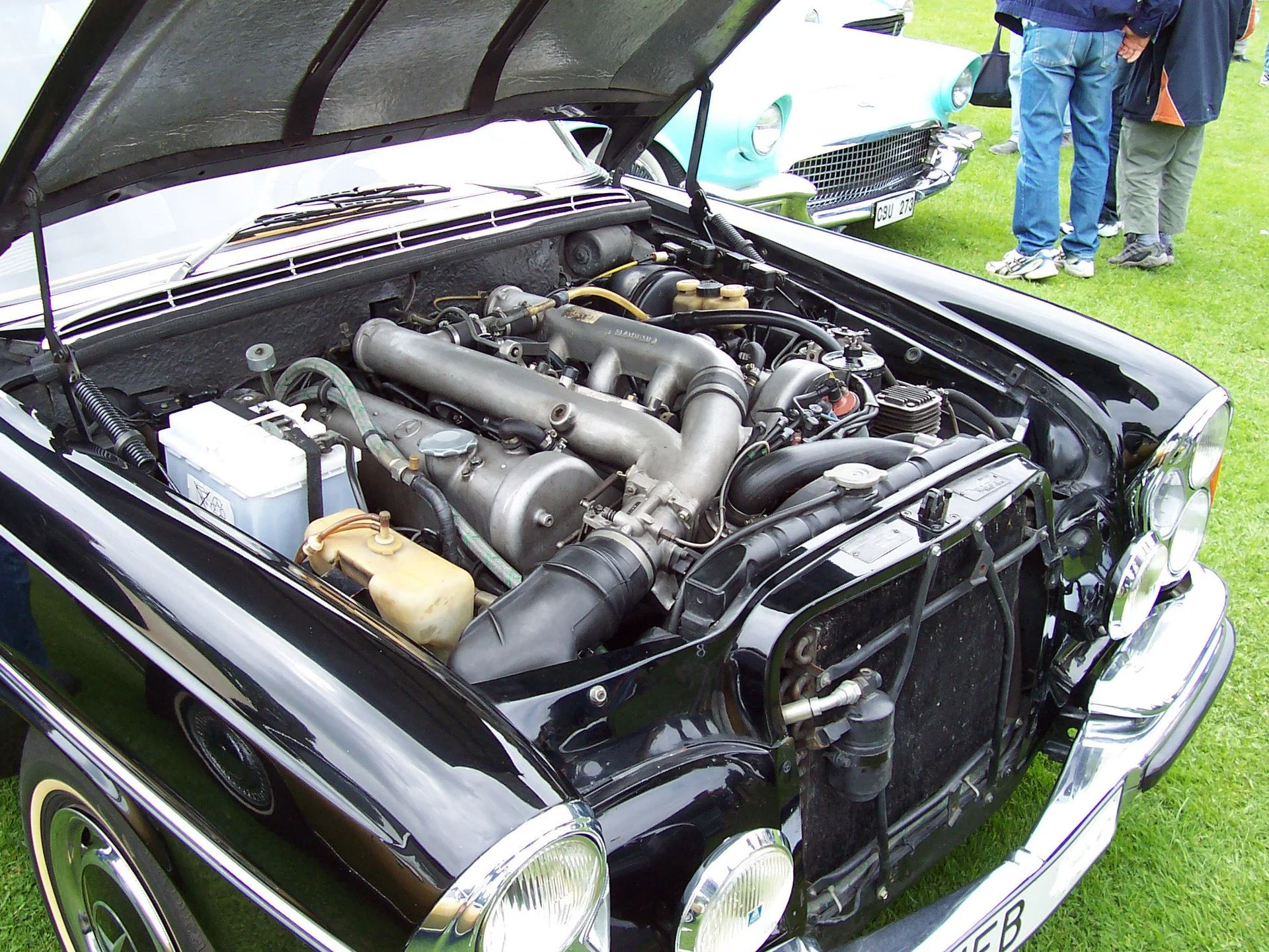 MB_W109_6_3_engine.webp