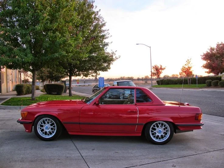 Mercedes Benz 500SL Convertible (W107).webp