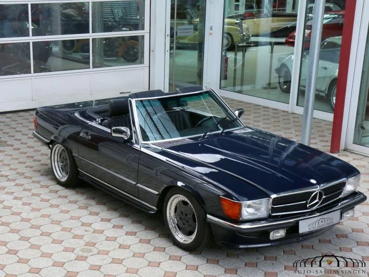 Mercedes-Benz 560 SL 6_0 AMG at Auto Salon Singen.webp