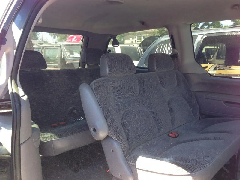 minivan_seats.webp