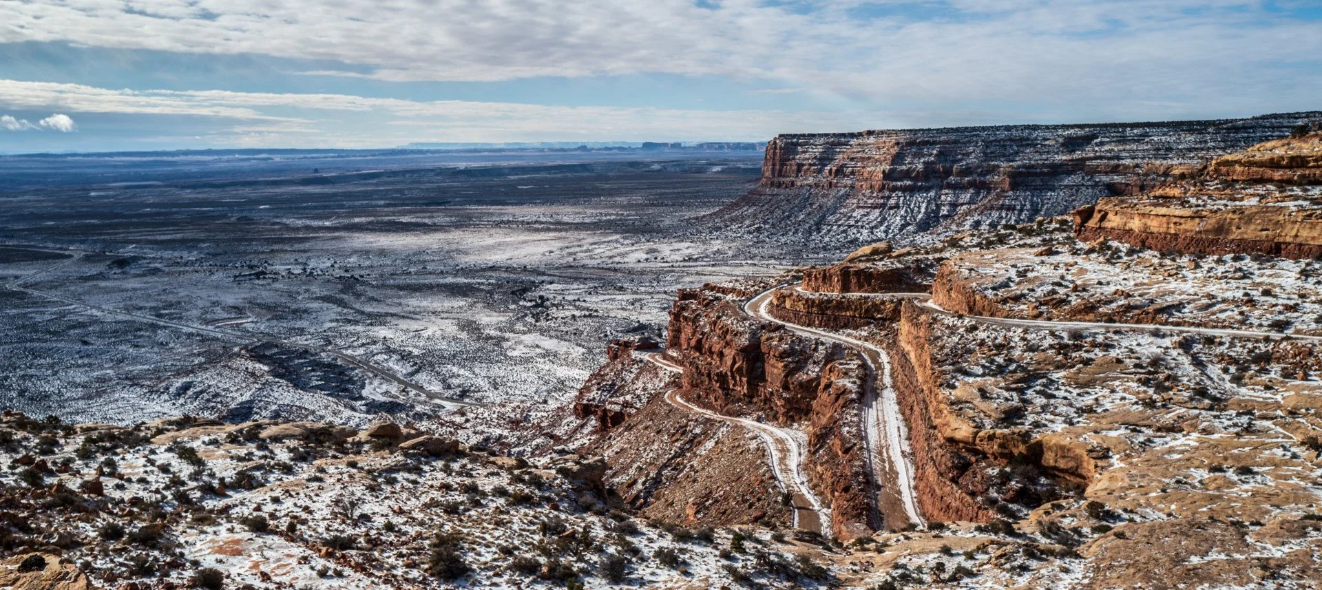Moki Dugway2.webp