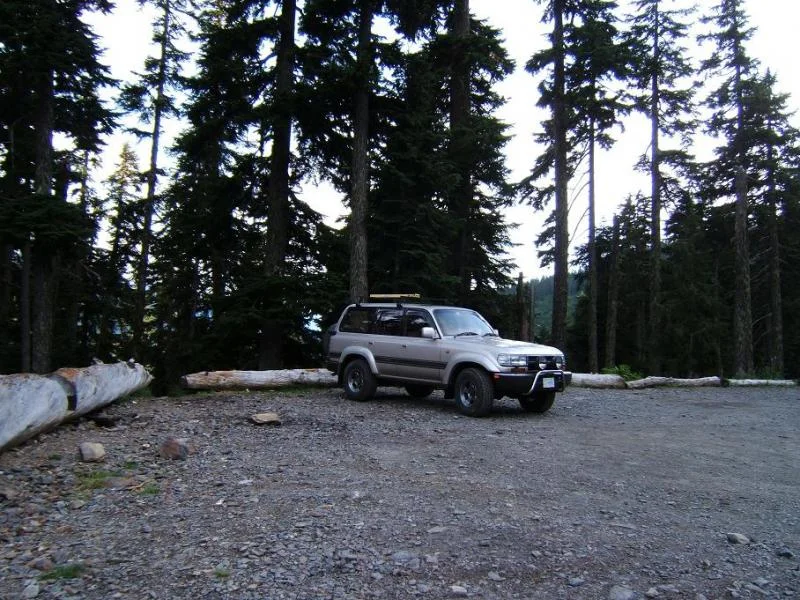 Mt Cheam parking lot.webp