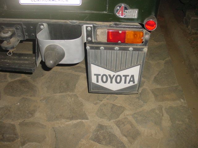 TOYOTA LAND CRUISER FJ40 FJ45 FJ60 BJ40 