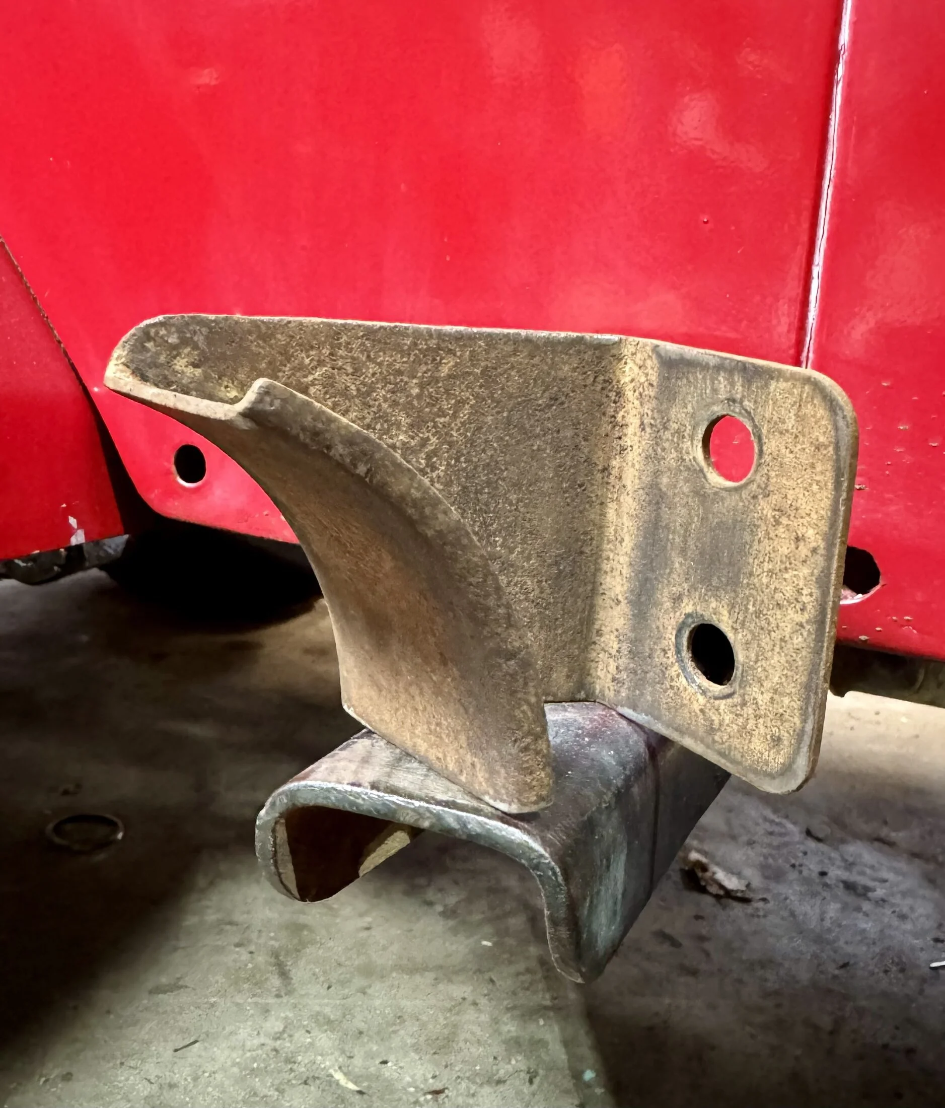 muffler bracket.webp