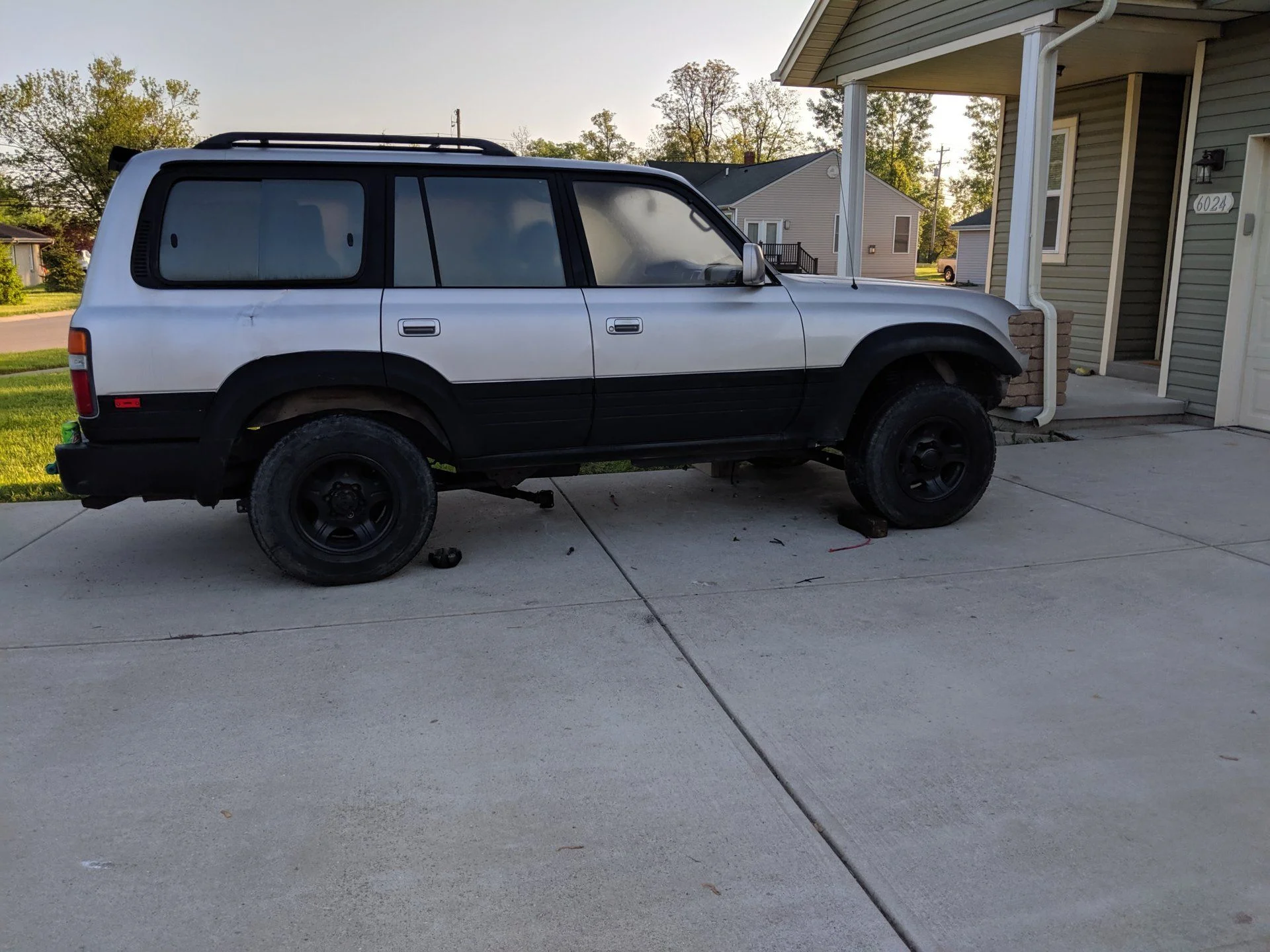 1983643